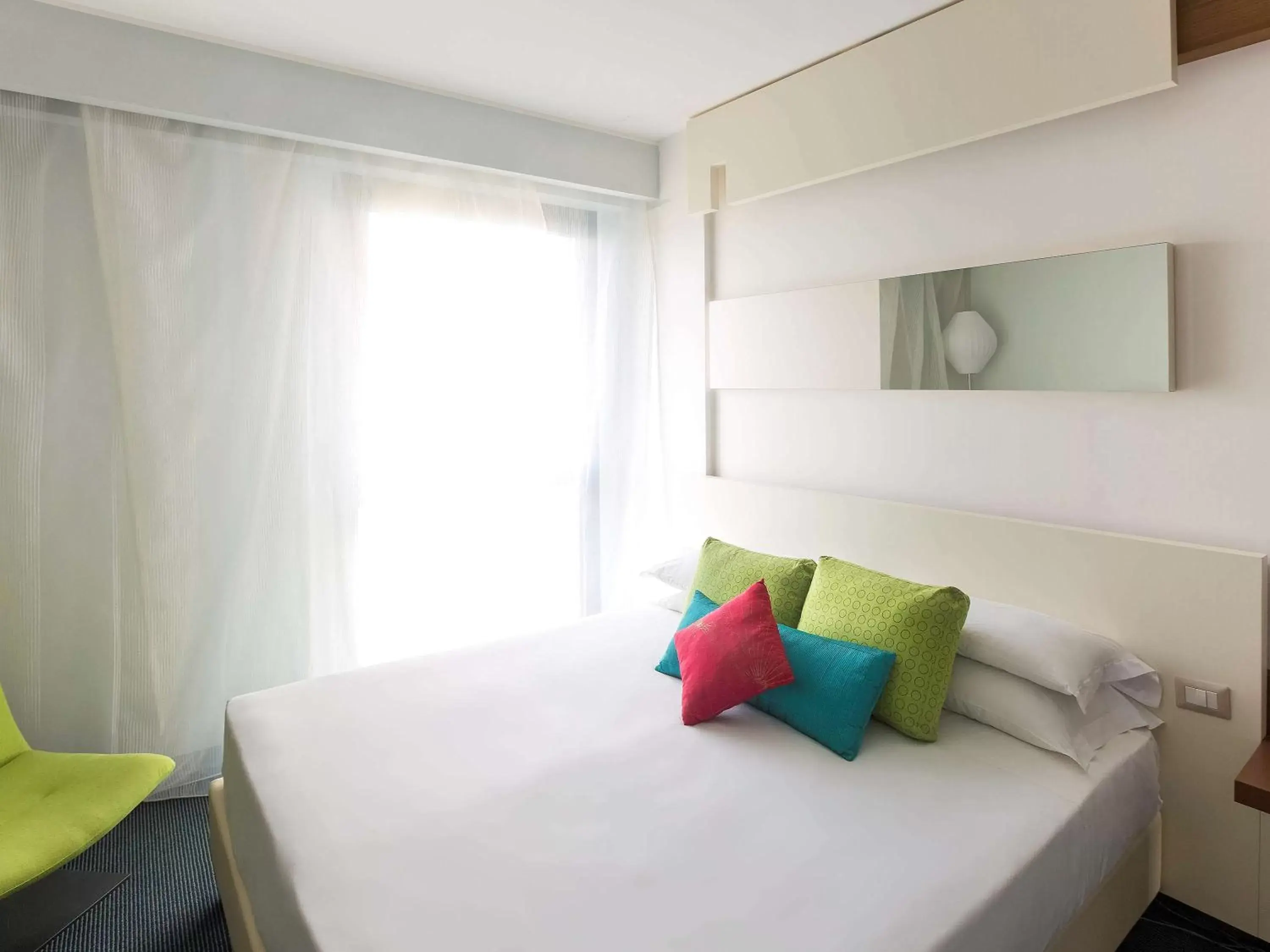 Photo of the whole room, Bed in Ibis Styles Roma Eur