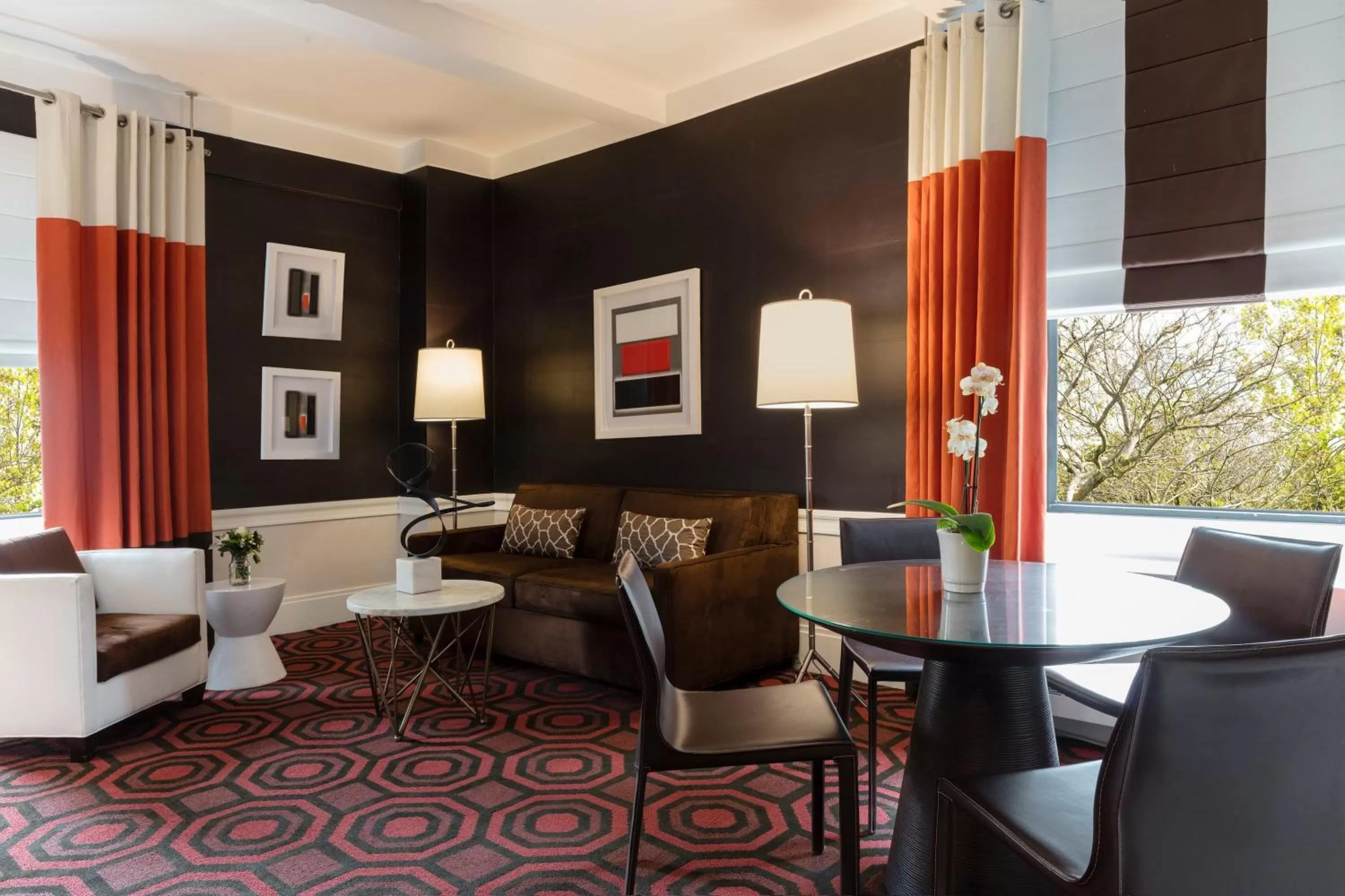 Living room in The Empire Hotel New York