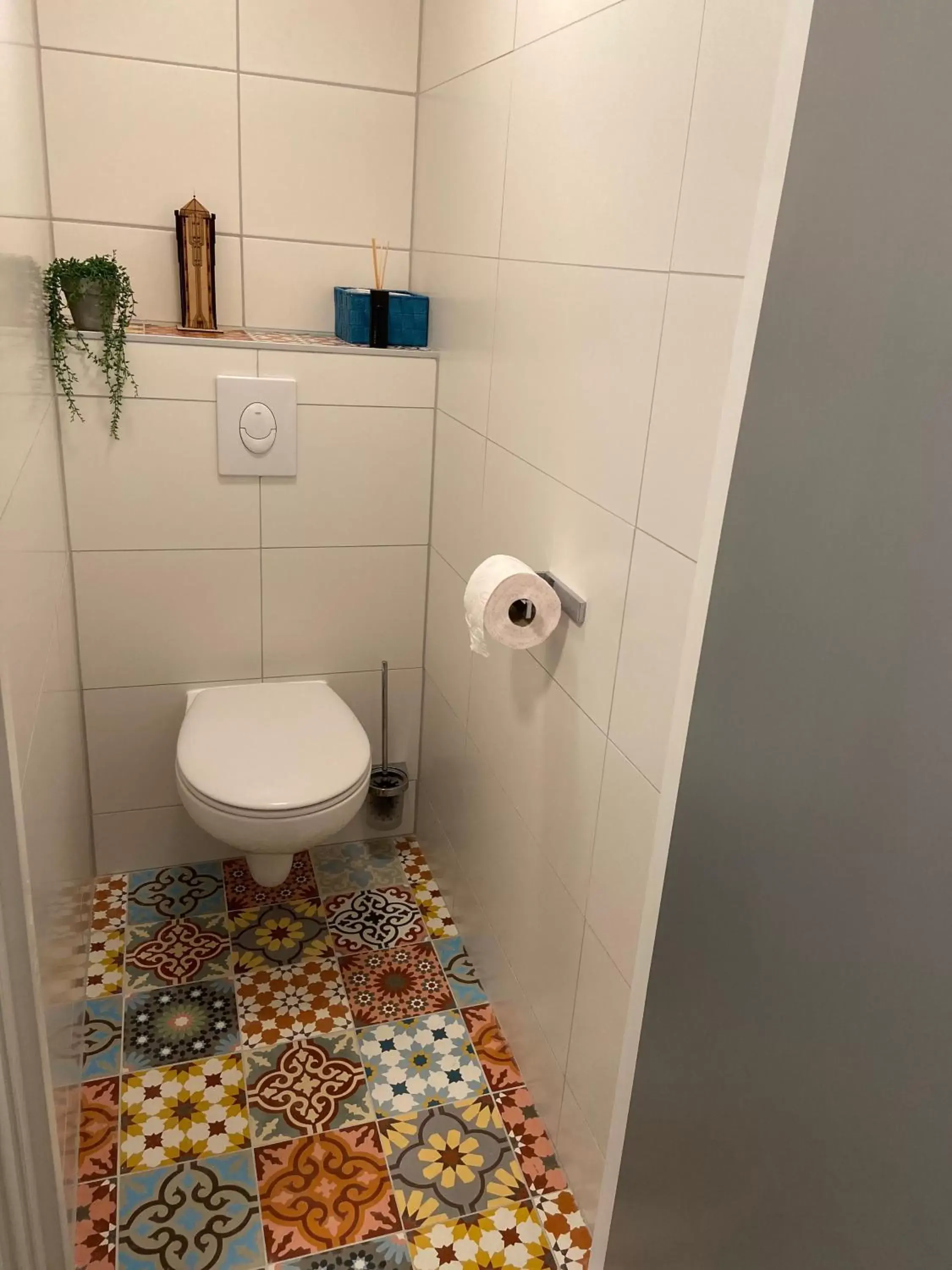 Toilet, Bathroom in Bed & Breakfast Aalsmeer