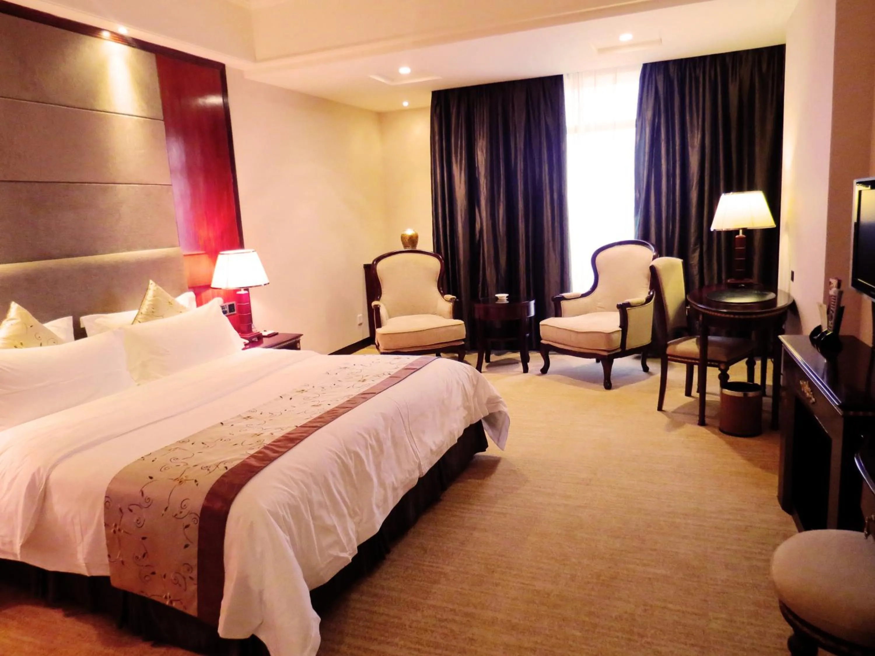 River view, Bed in Rongjiang Hotel