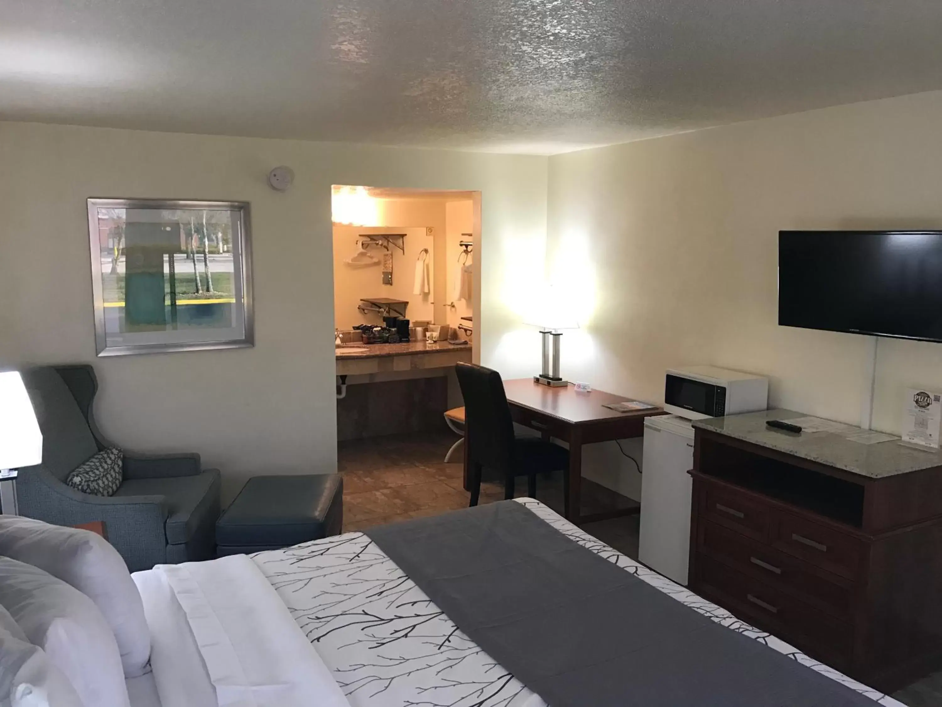 TV/Entertainment Center in At Home Inn - Fort Pierce