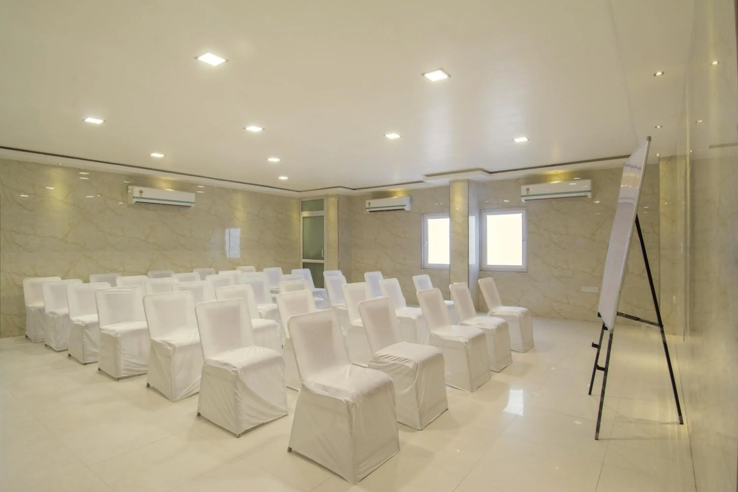 Banquet/Function facilities, Banquet Facilities in Hotel Metropolitan