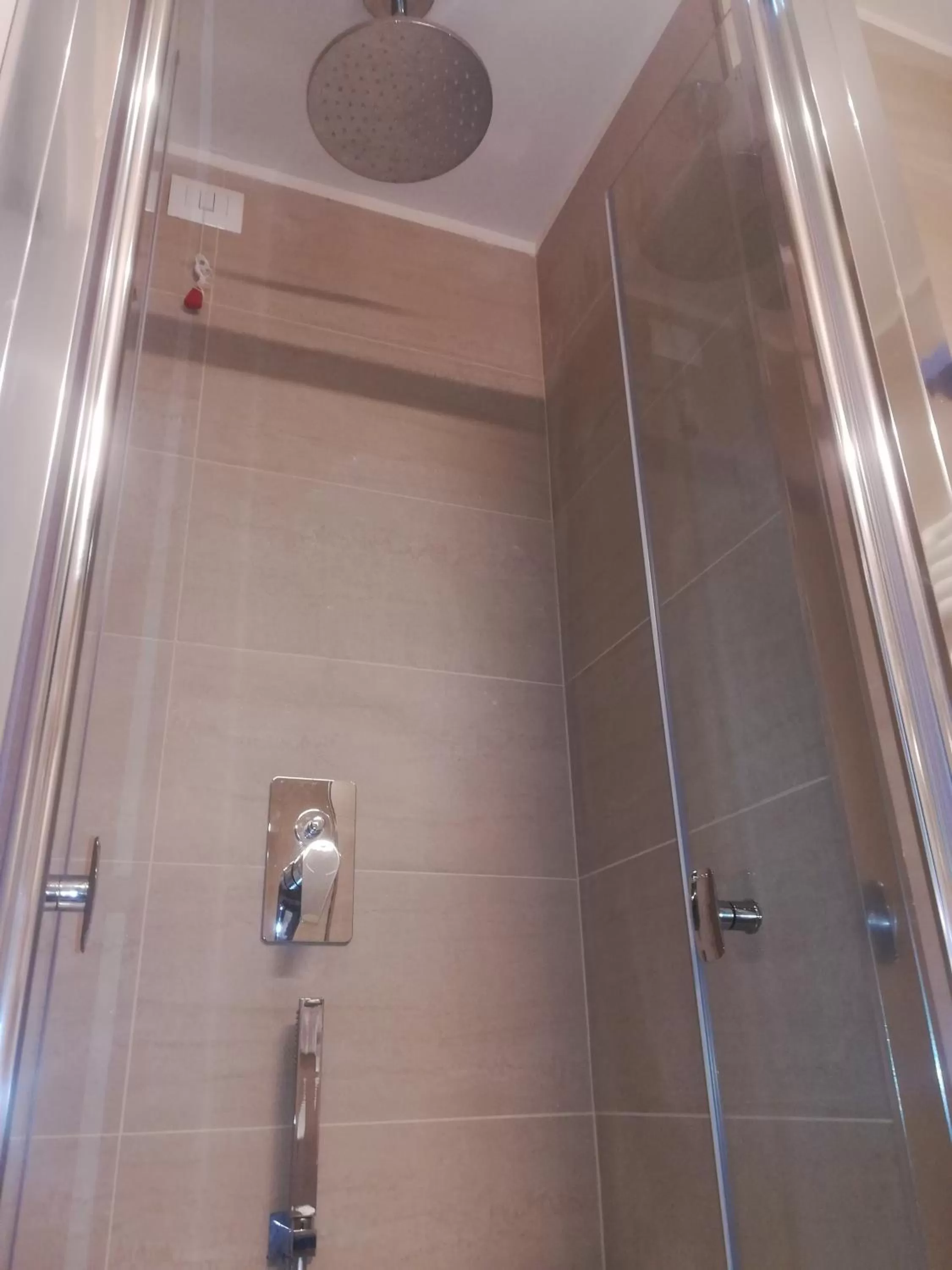 Bathroom in Roma Hotel