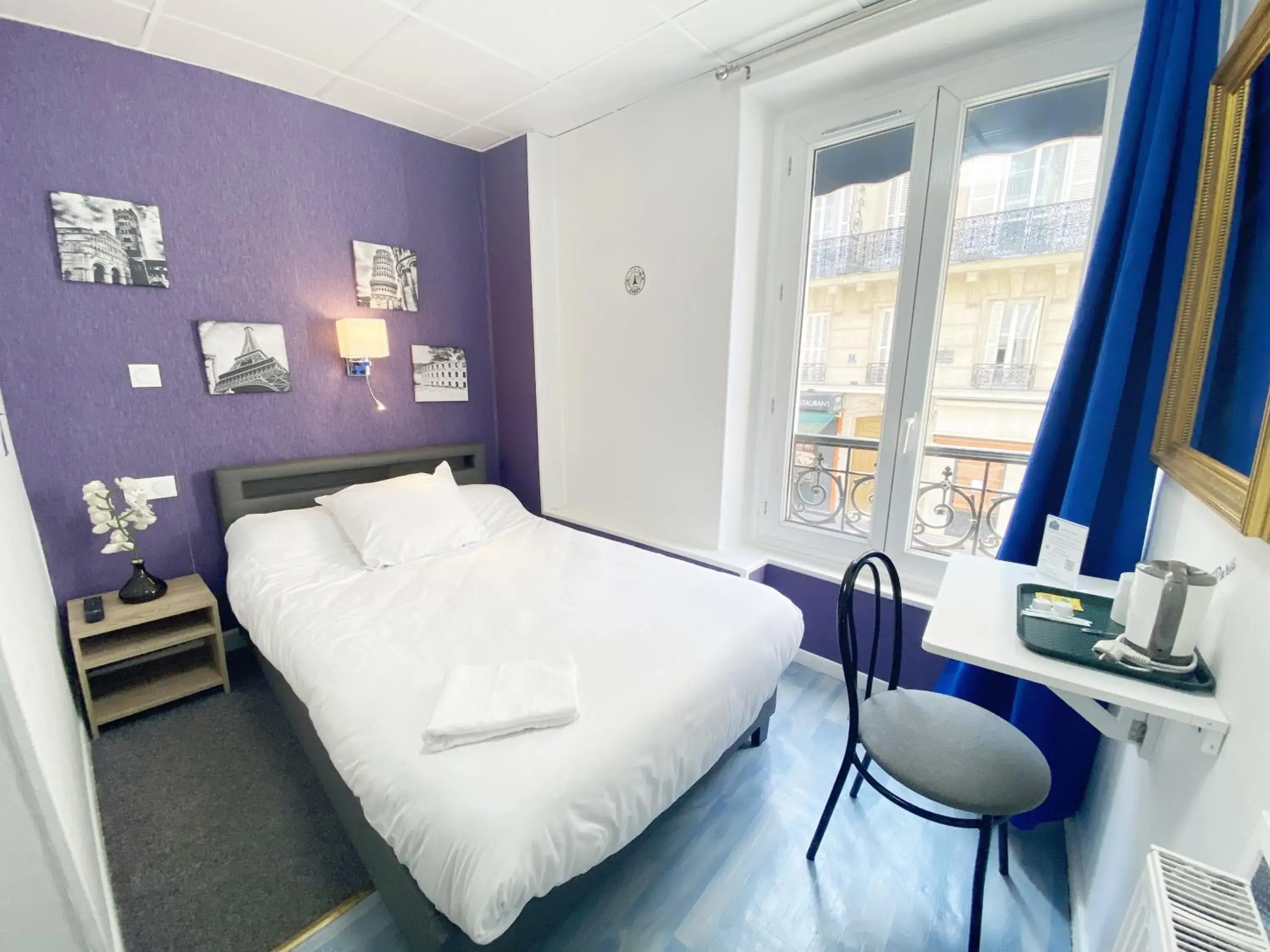 Bed in Hotel Aviatic Bed in Hotel Aviatic