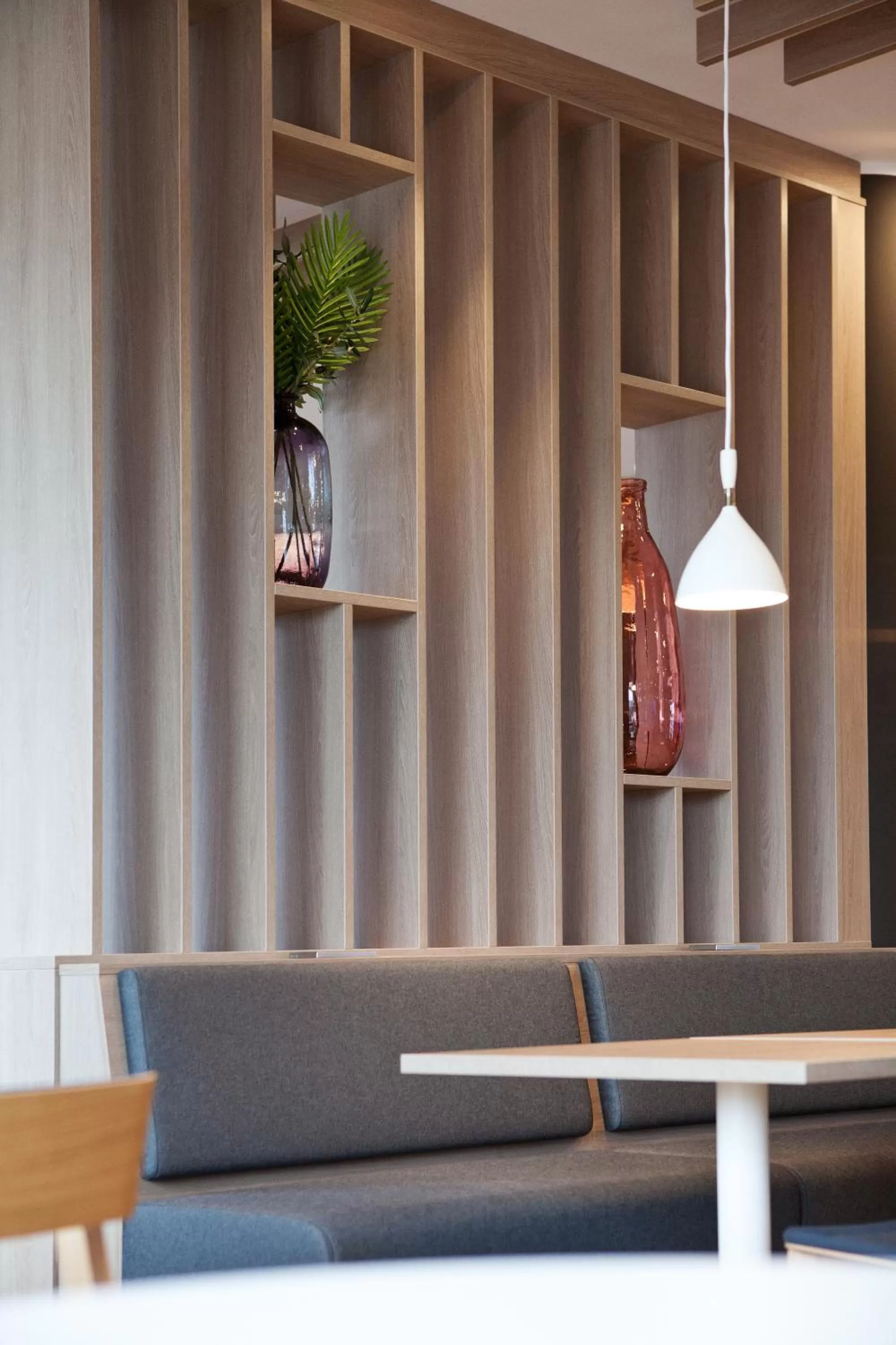Lounge or bar in Holiday Inn Express - Offenburg by IHG