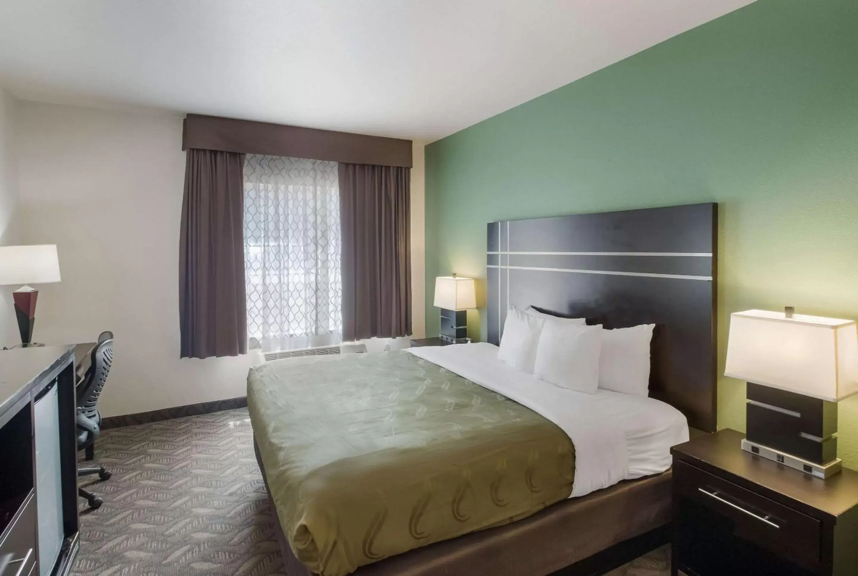Bedroom, Bed in Quality Inn & Suites Airport West Salt Lake City