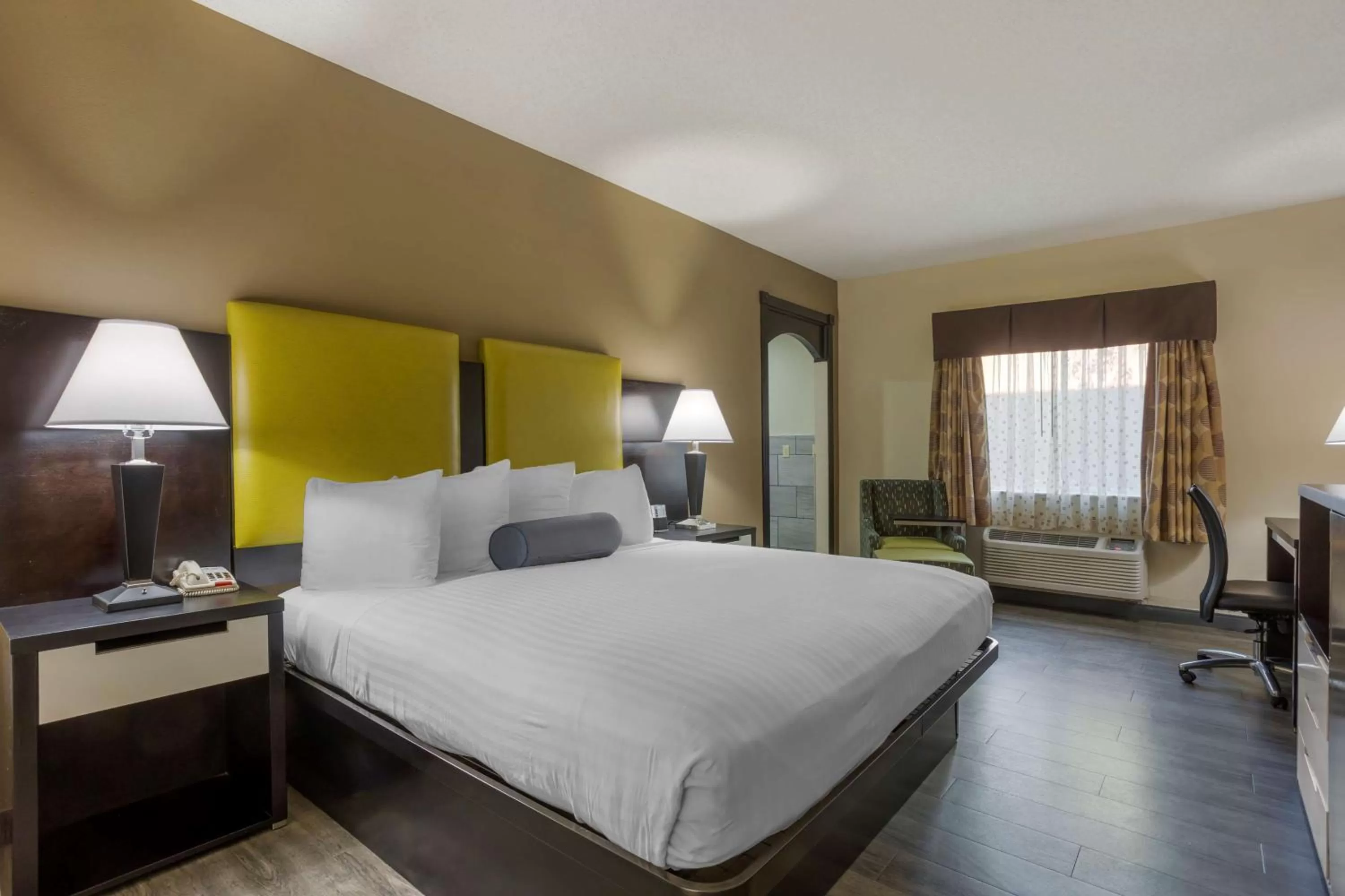 Bedroom, Bed in Best Western Plus Searcy Inn