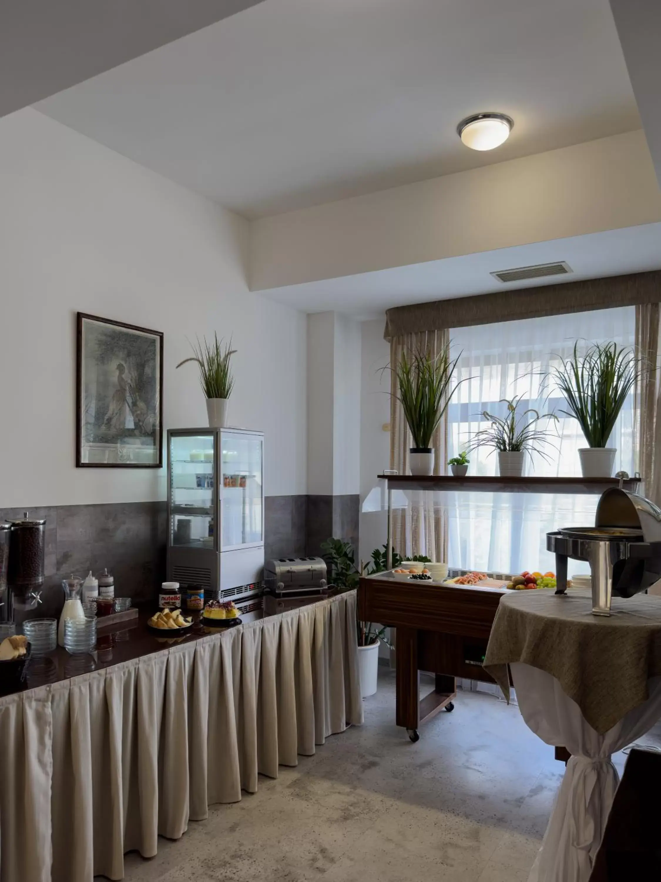 Breakfast, Restaurant/Places to Eat in Hotel Theresia