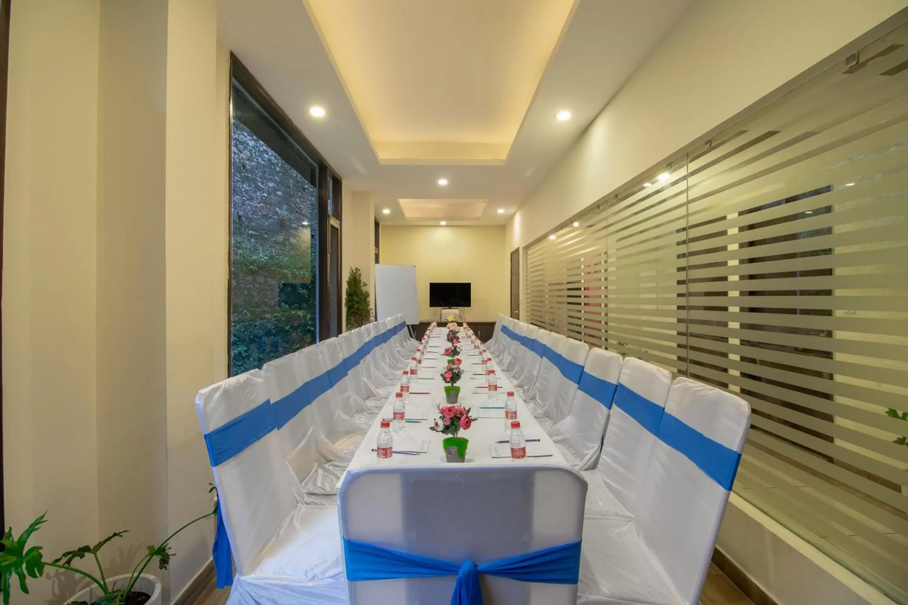 Meeting/conference room in Snow Valley Resorts Shimla