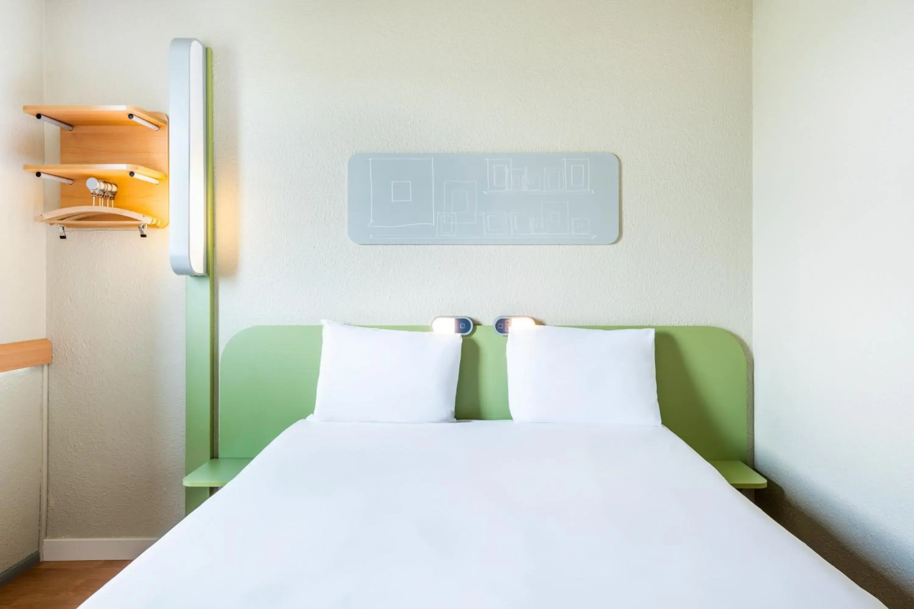 Bed in ibis budget Paris Porte de Bercy Bed in ibis budget Paris Porte de Bercy