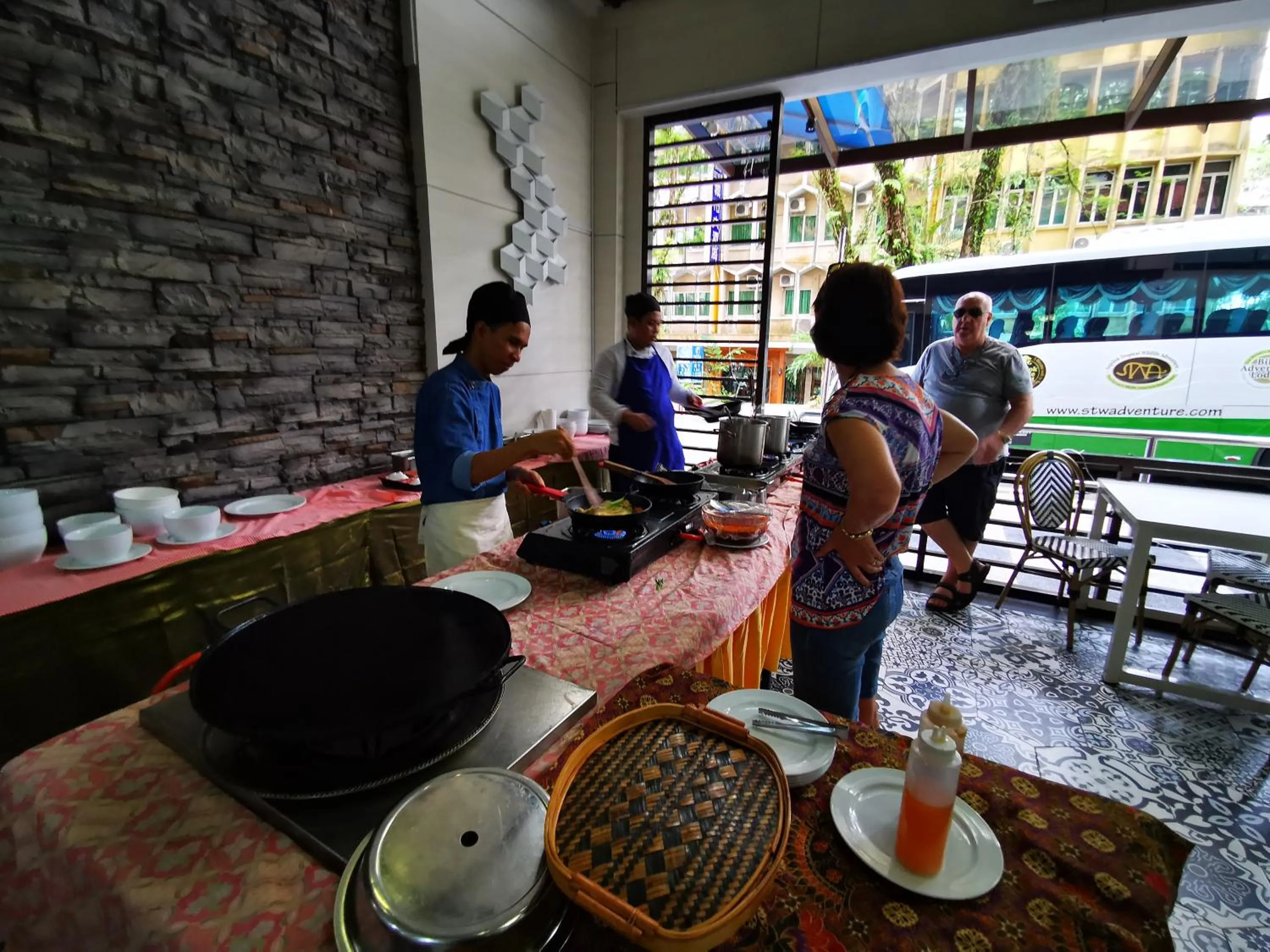 Restaurant/places to eat in Hotel Sandakan