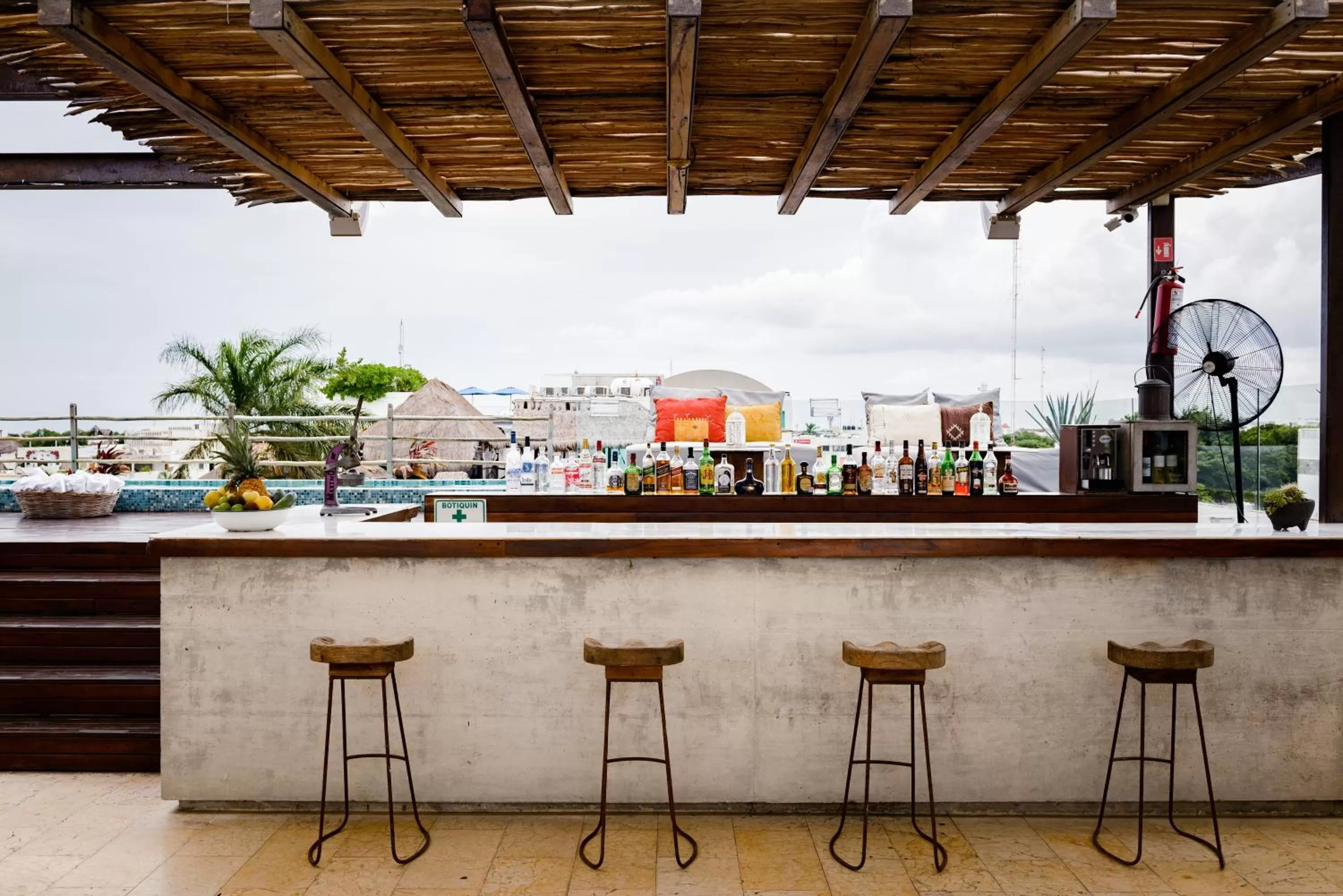 Lounge or bar in Be Playa Hotel Boutique & Rooftop Bar - Adults Only