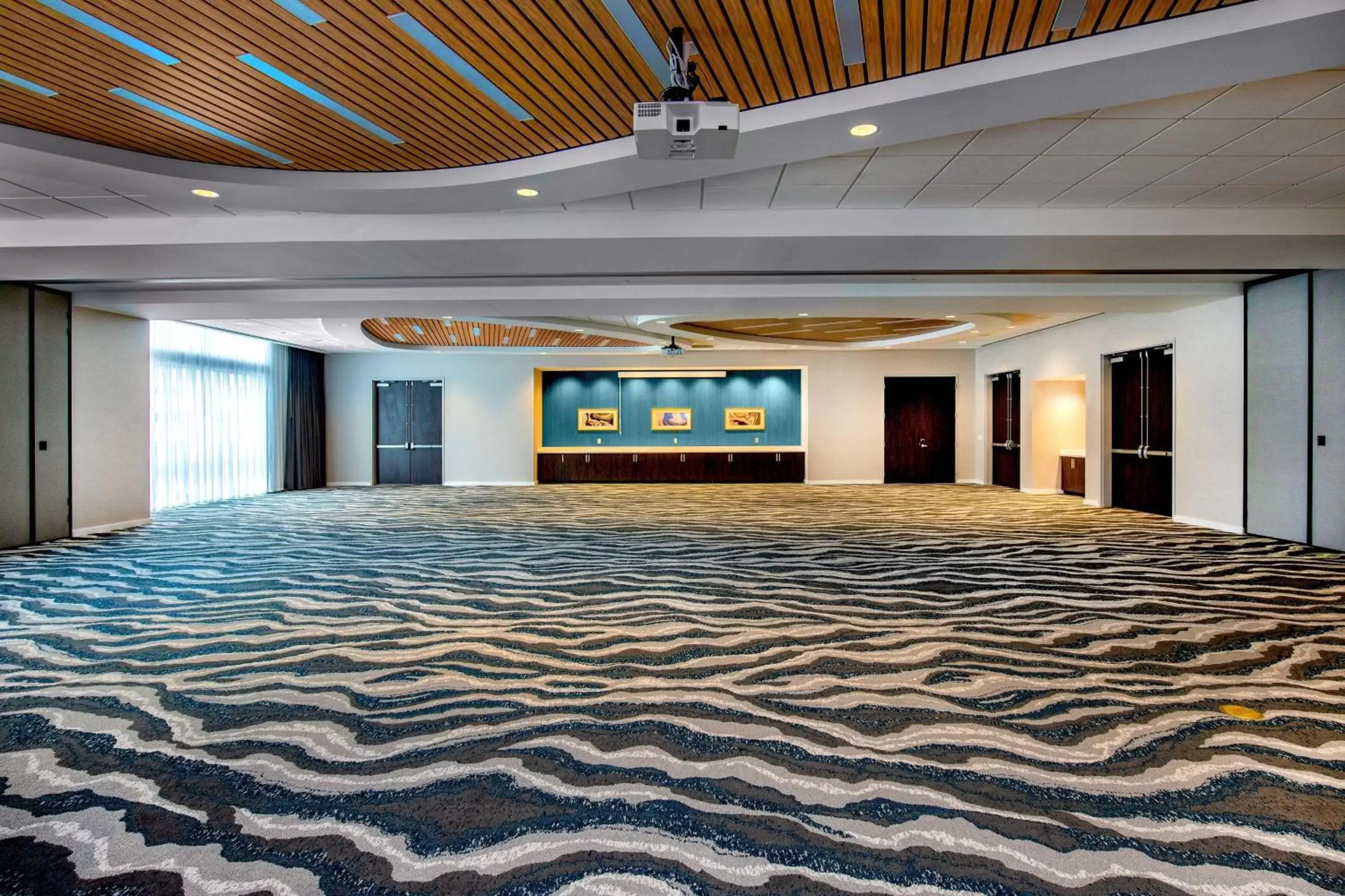 Meeting/conference room in SpringHill Suites by Marriott Boston Logan Airport Revere Beach