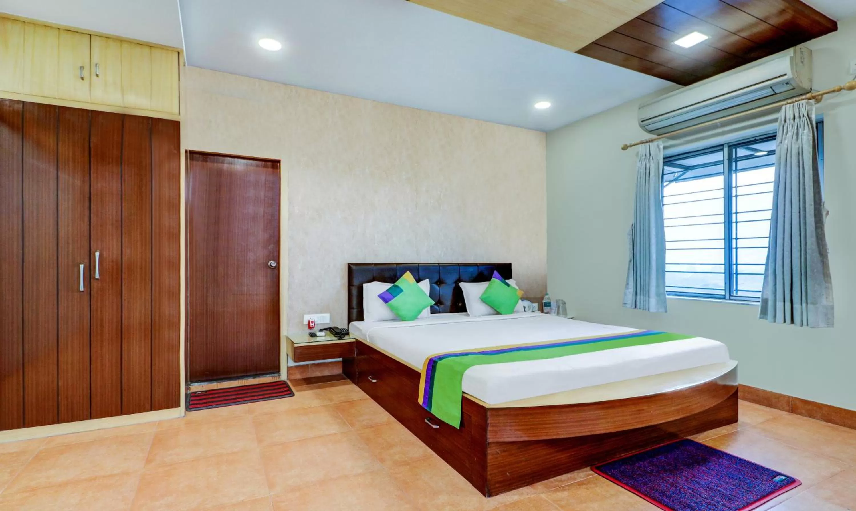 Bed in Treebo Sreema - 2 km From Salt Lake Sector V