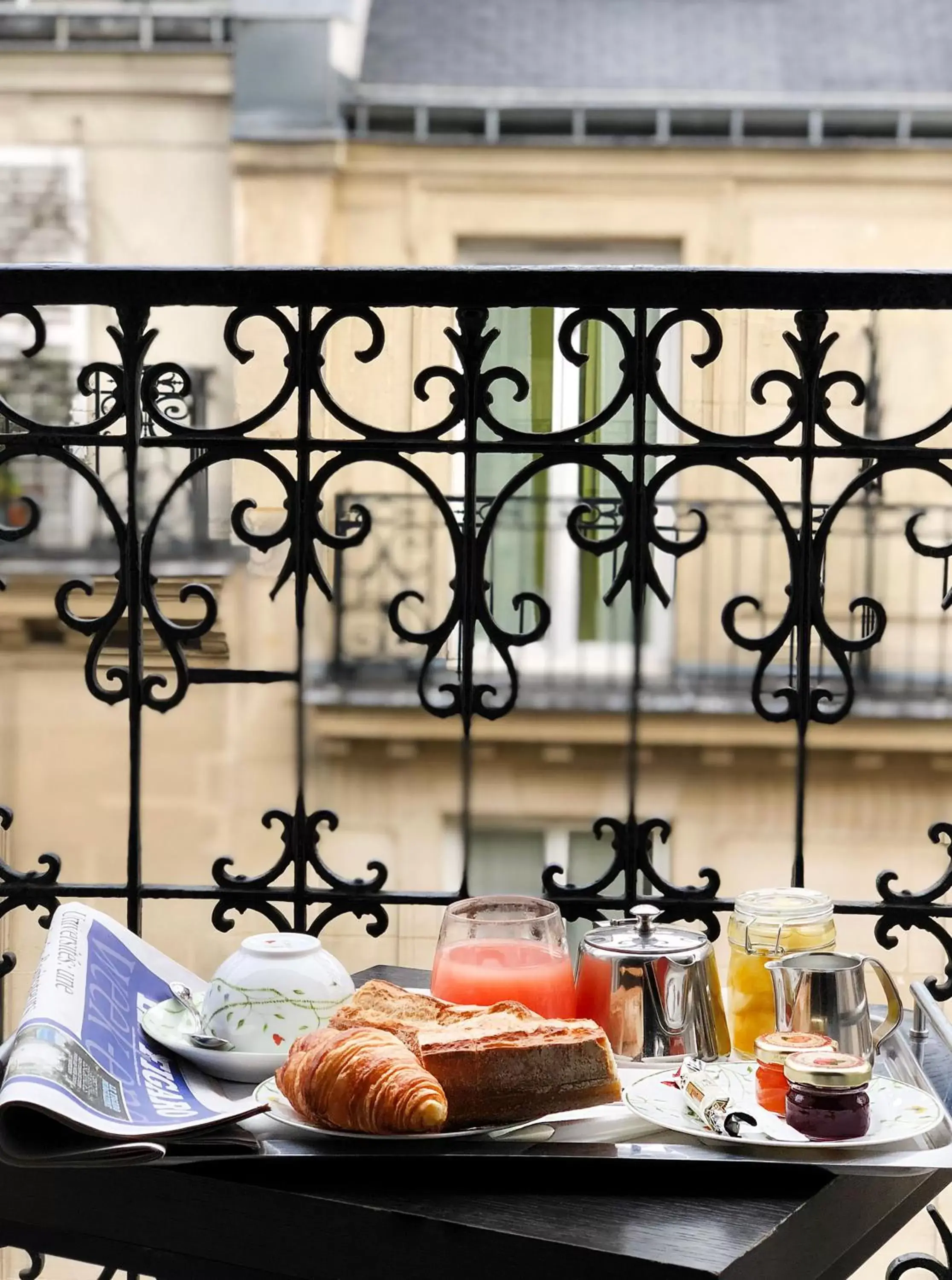 Balcony/Terrace in Balmoral Champs Elysées
