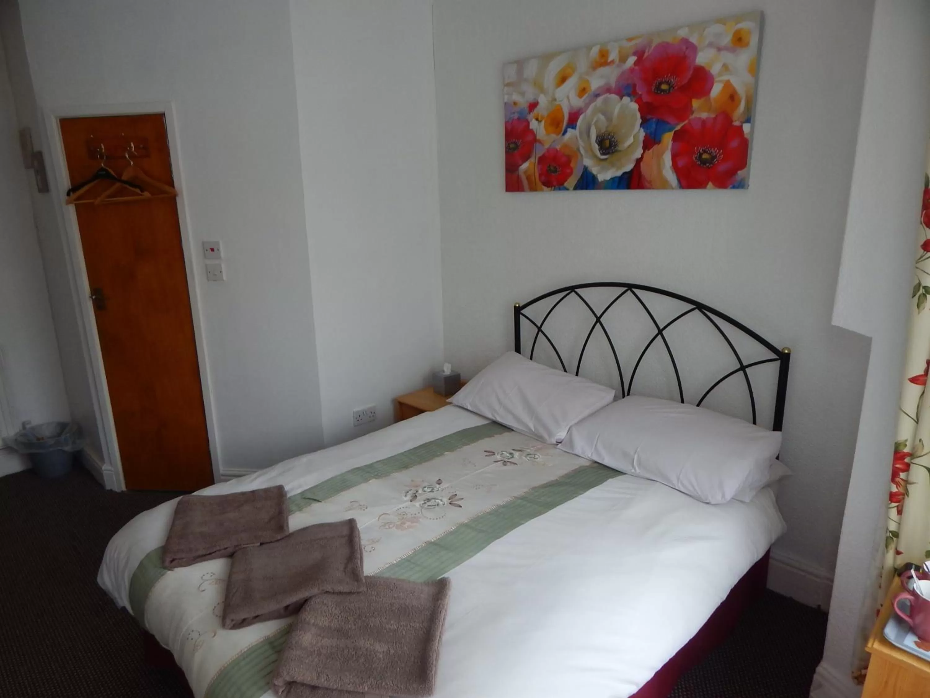 Bedroom, Bed in Llanryan Guest House