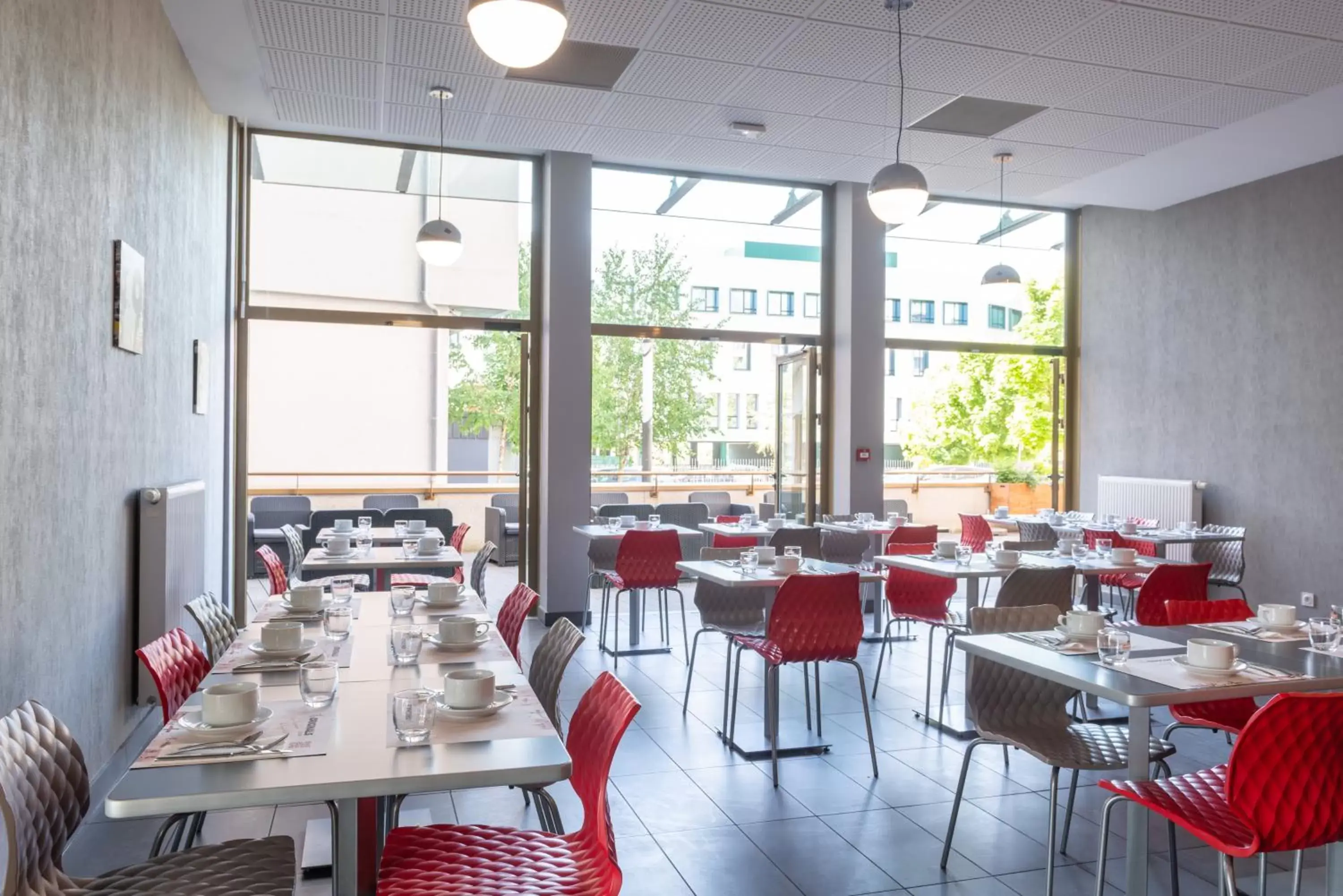 Breakfast, Restaurant/Places to Eat in The Originals Résidence, Grenoble Université