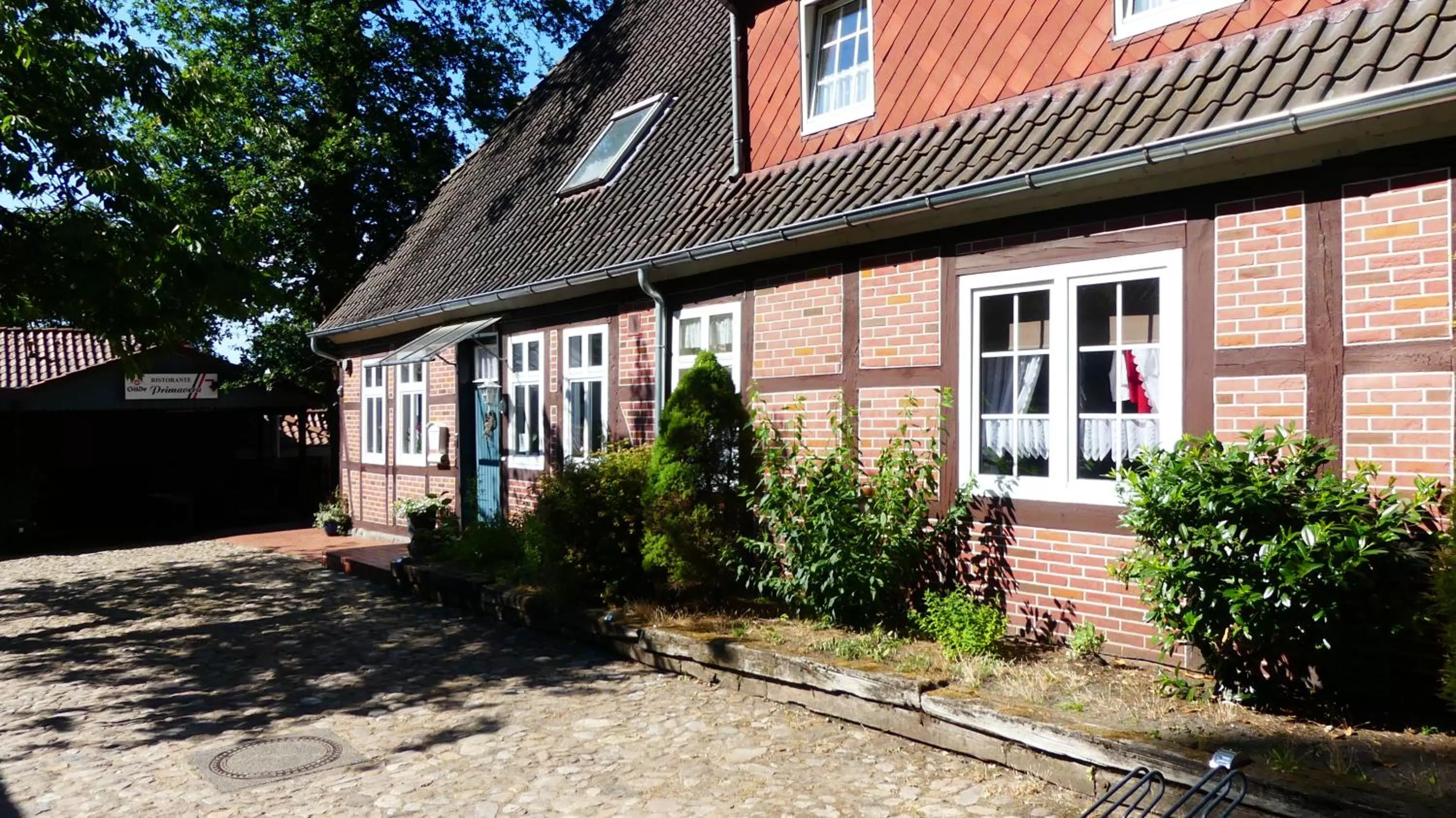 Property building in Hotel Zum Böhmegrund
