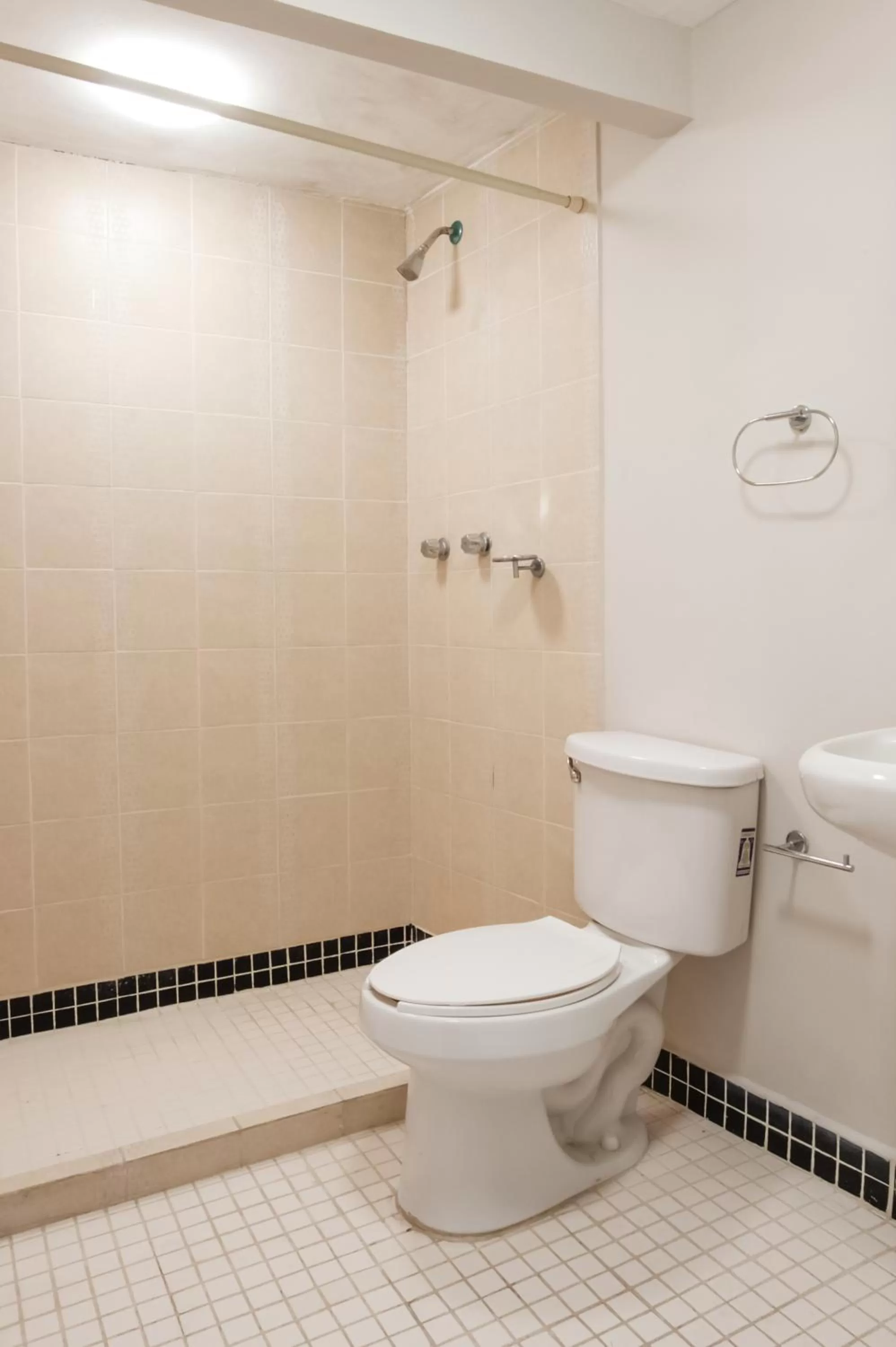Bathroom in Boca Inn Hotel & Suites