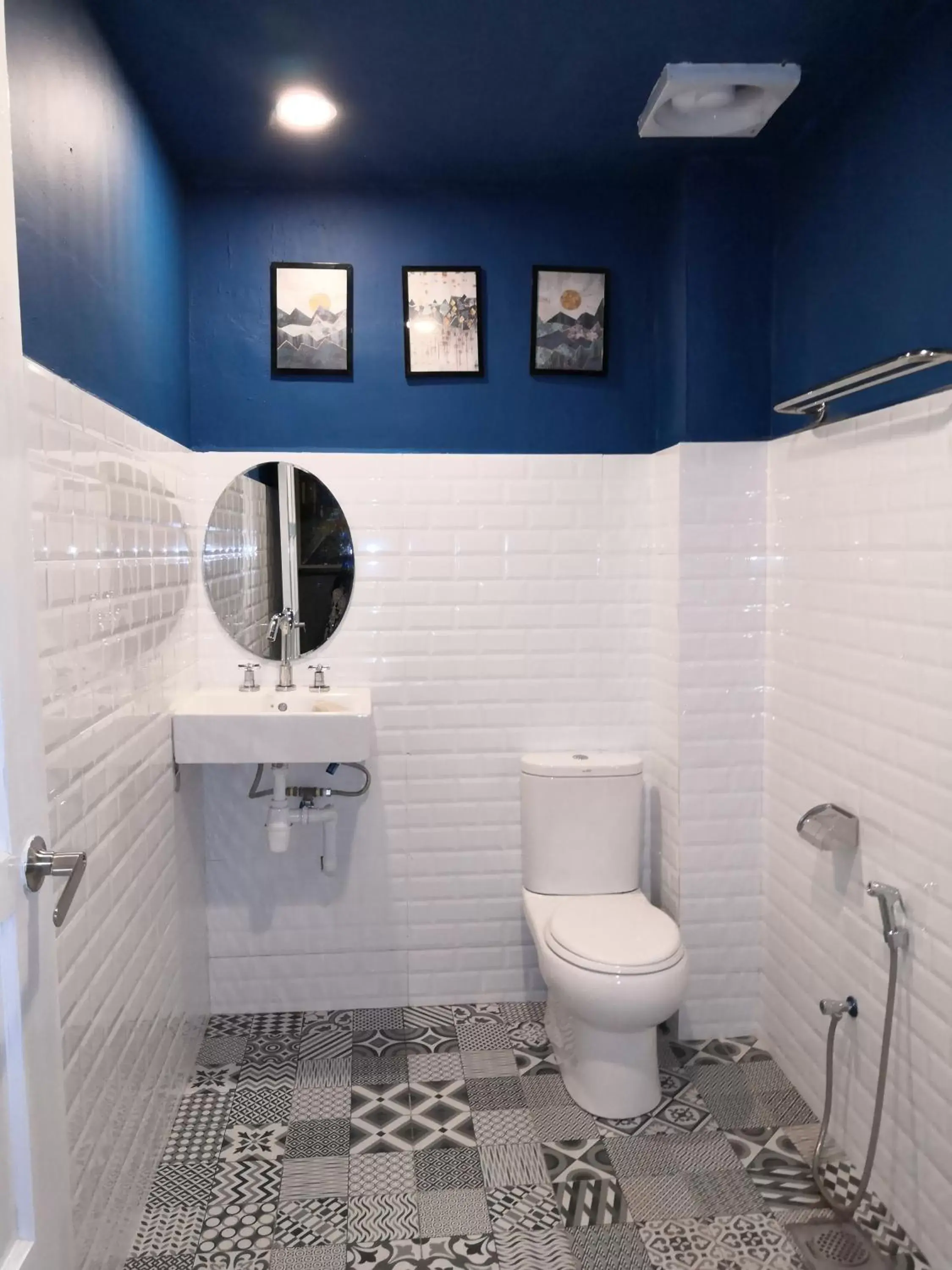 Toilet, Bathroom in Alia Residence Business Resort