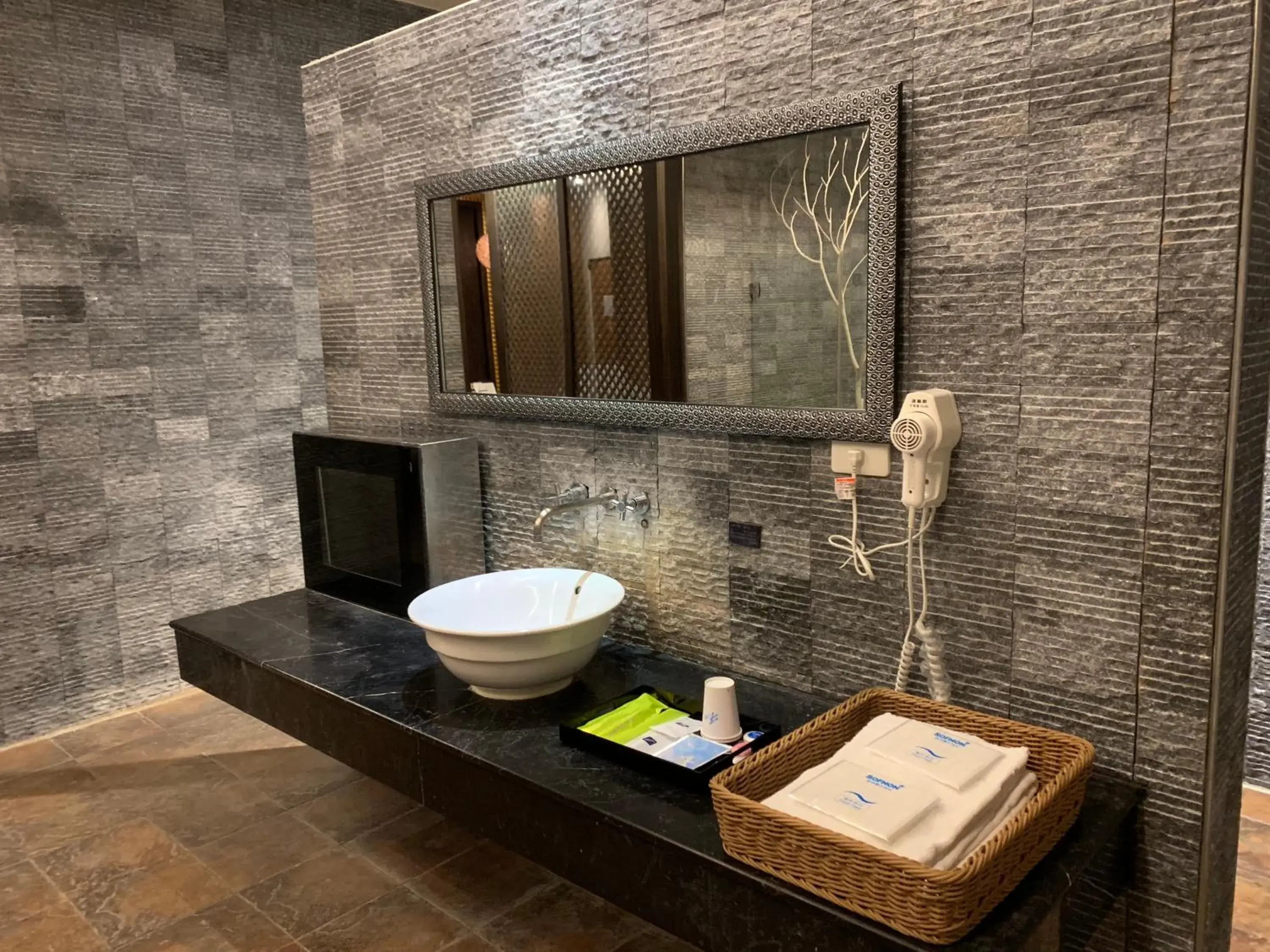 Bathroom in Her Home Spa Motel Douliu