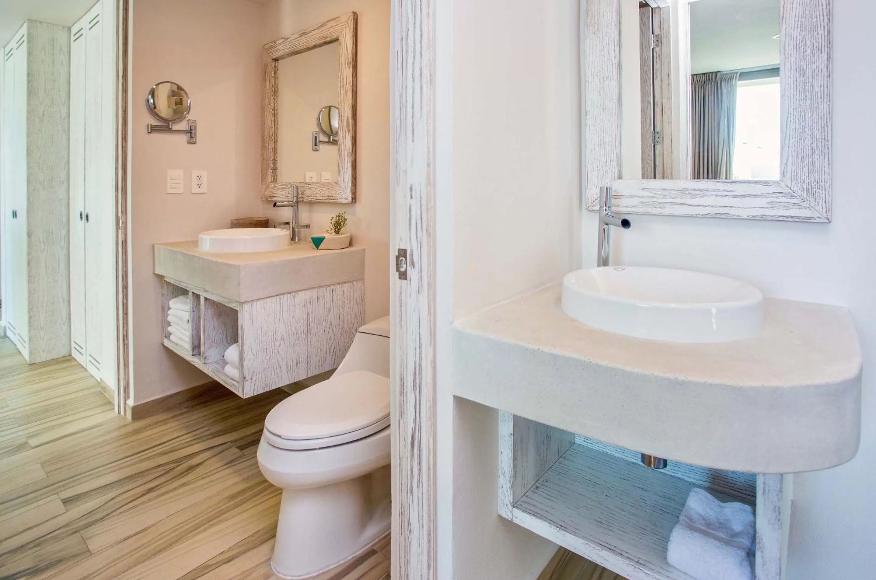 Bathroom in Newport House Playa Boutique Hotel