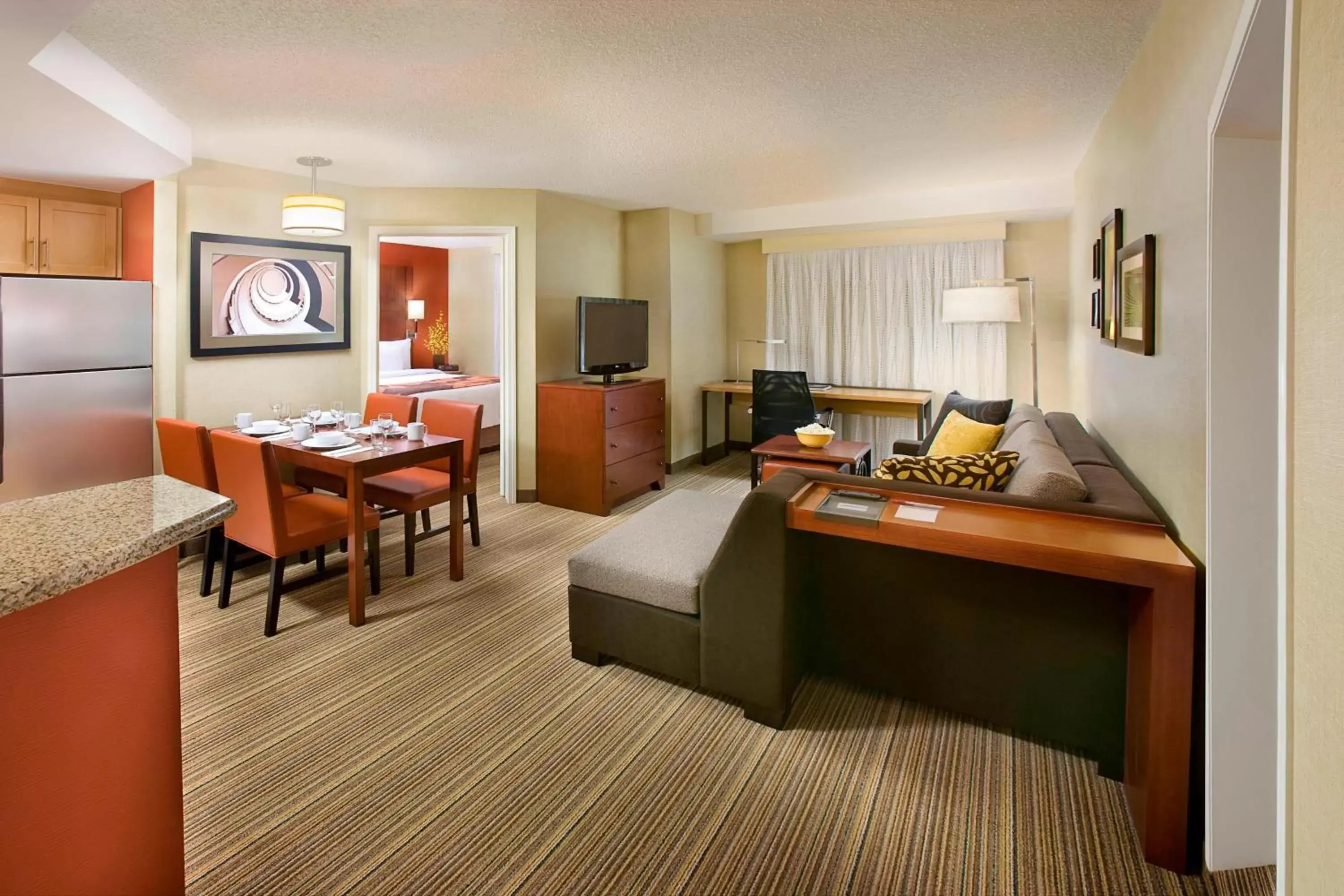 Bedroom, Seating Area in Residence Inn by Marriott Calgary Airport