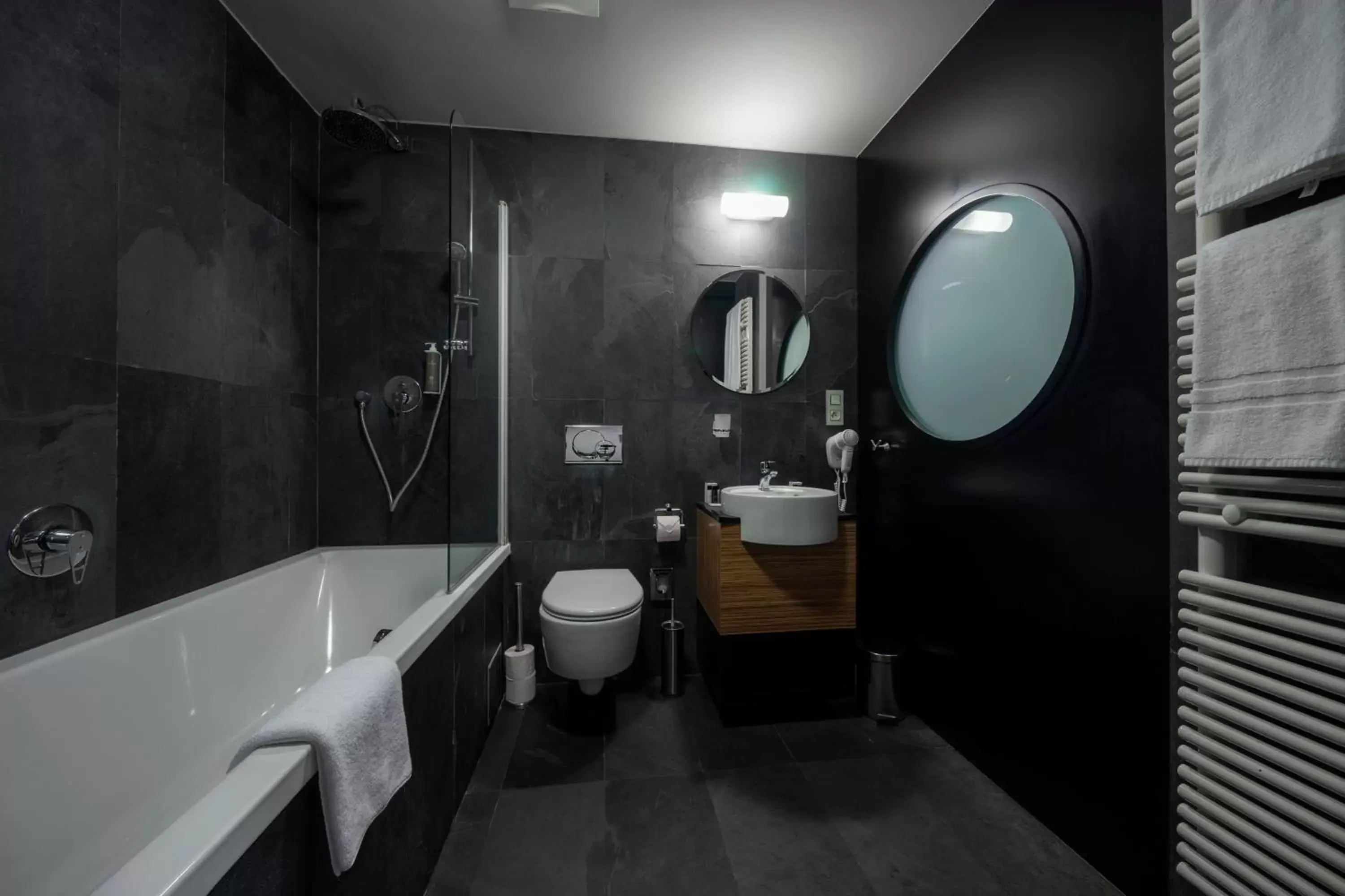 Bathroom in Hotel NOIR