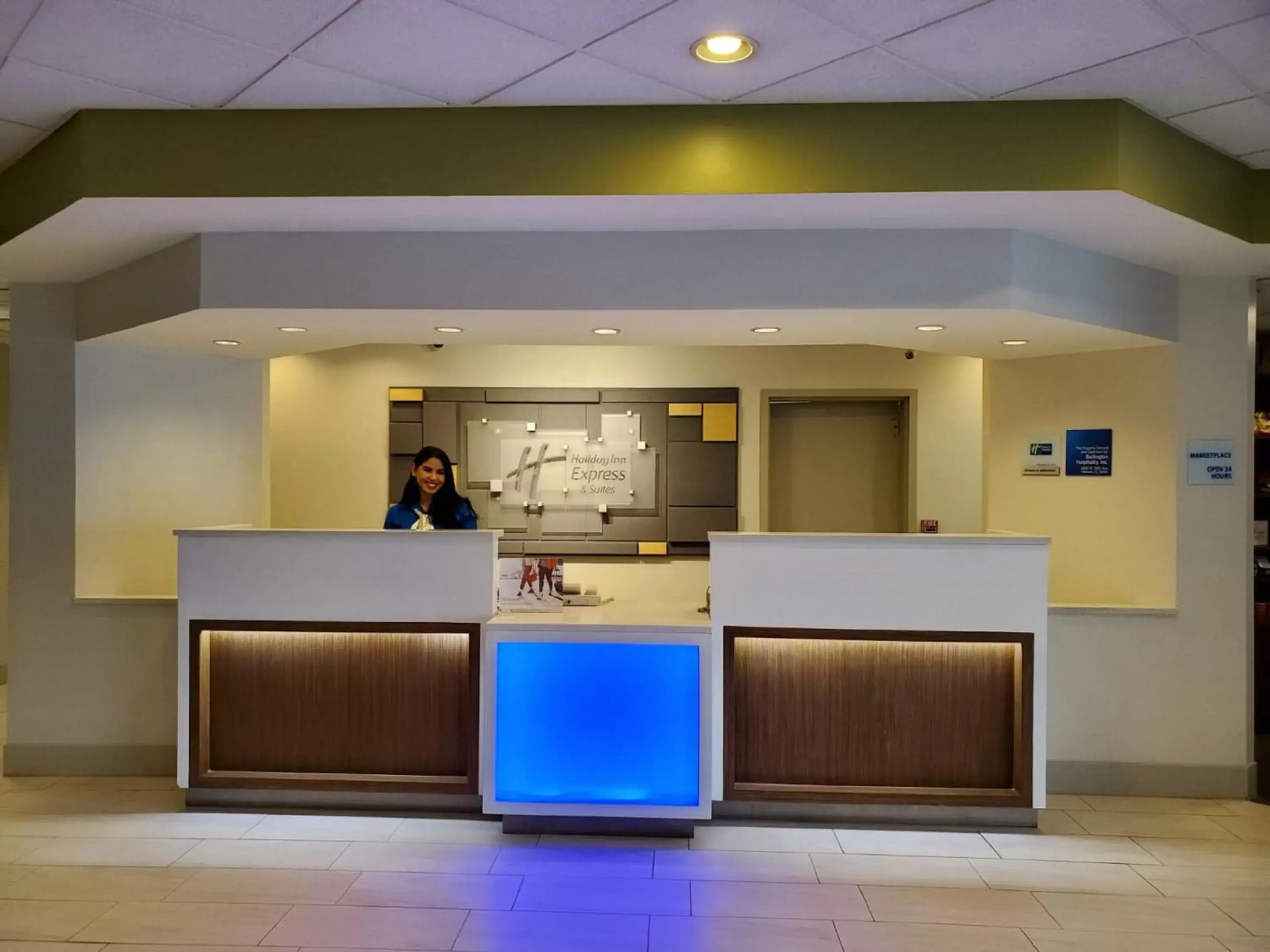 Property building, Lobby/Reception in Holiday Inn Express Hotel & Suites Miami - Hialeah, an IHG Hotel