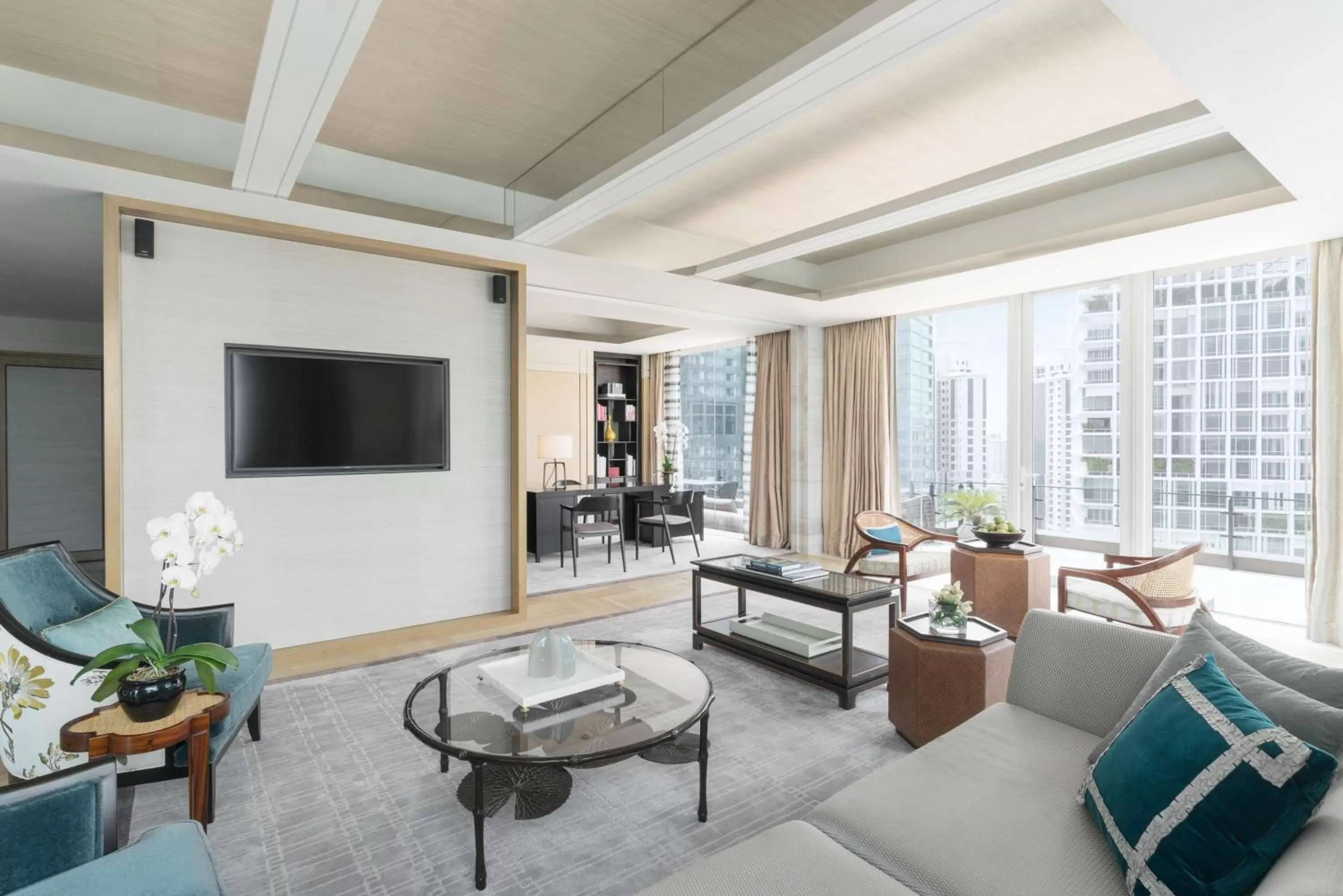 Photo of the whole room in Shangri-La Singapore