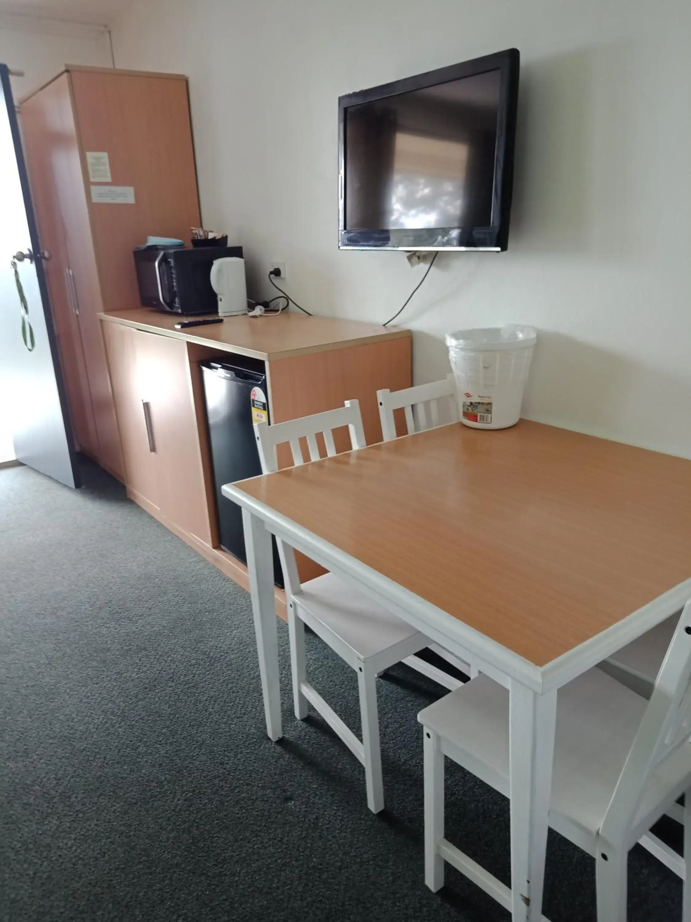 Dining Area in Annerley Motor Inn