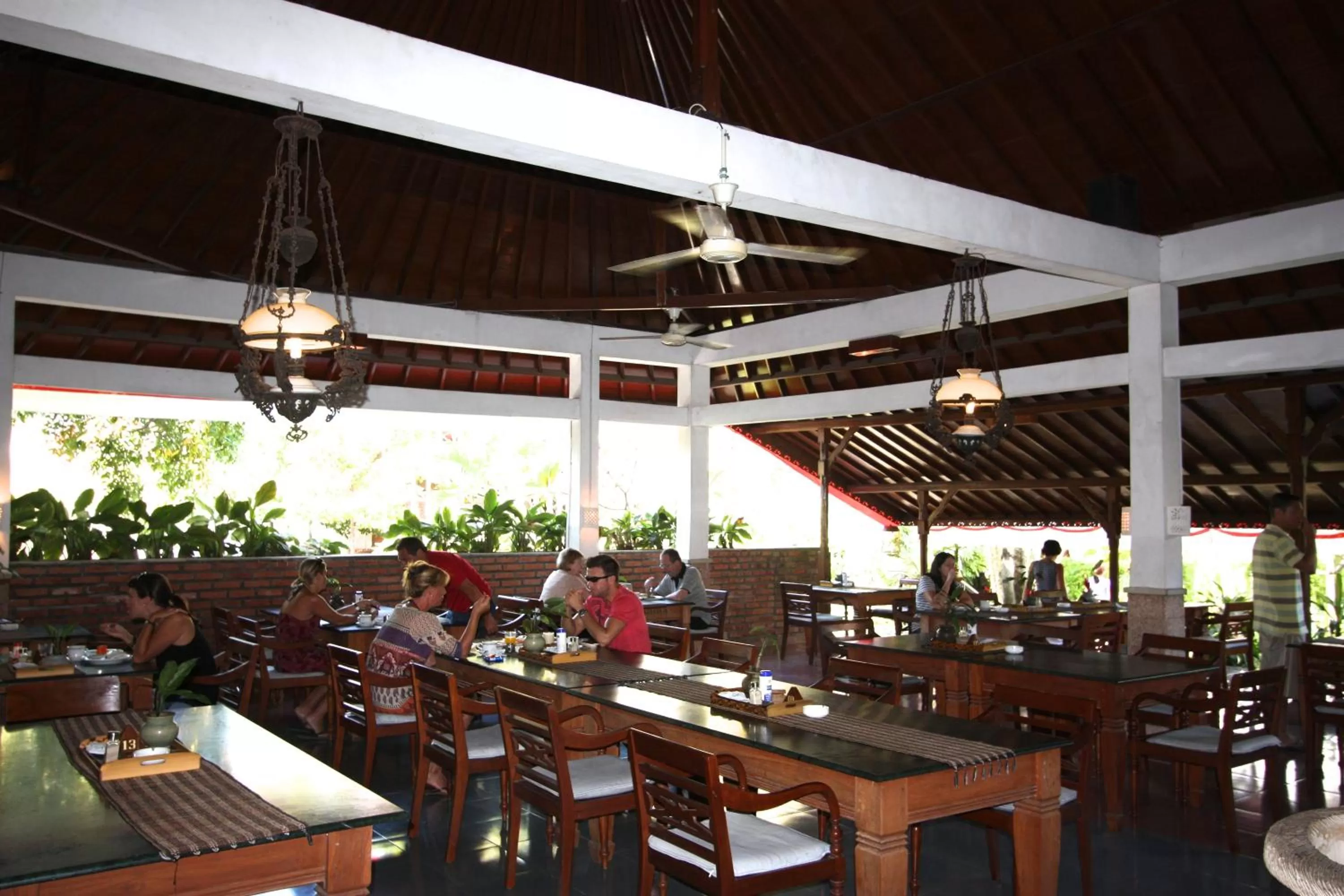 Restaurant/places to eat in Bumi Ayu Bungalow Sanur