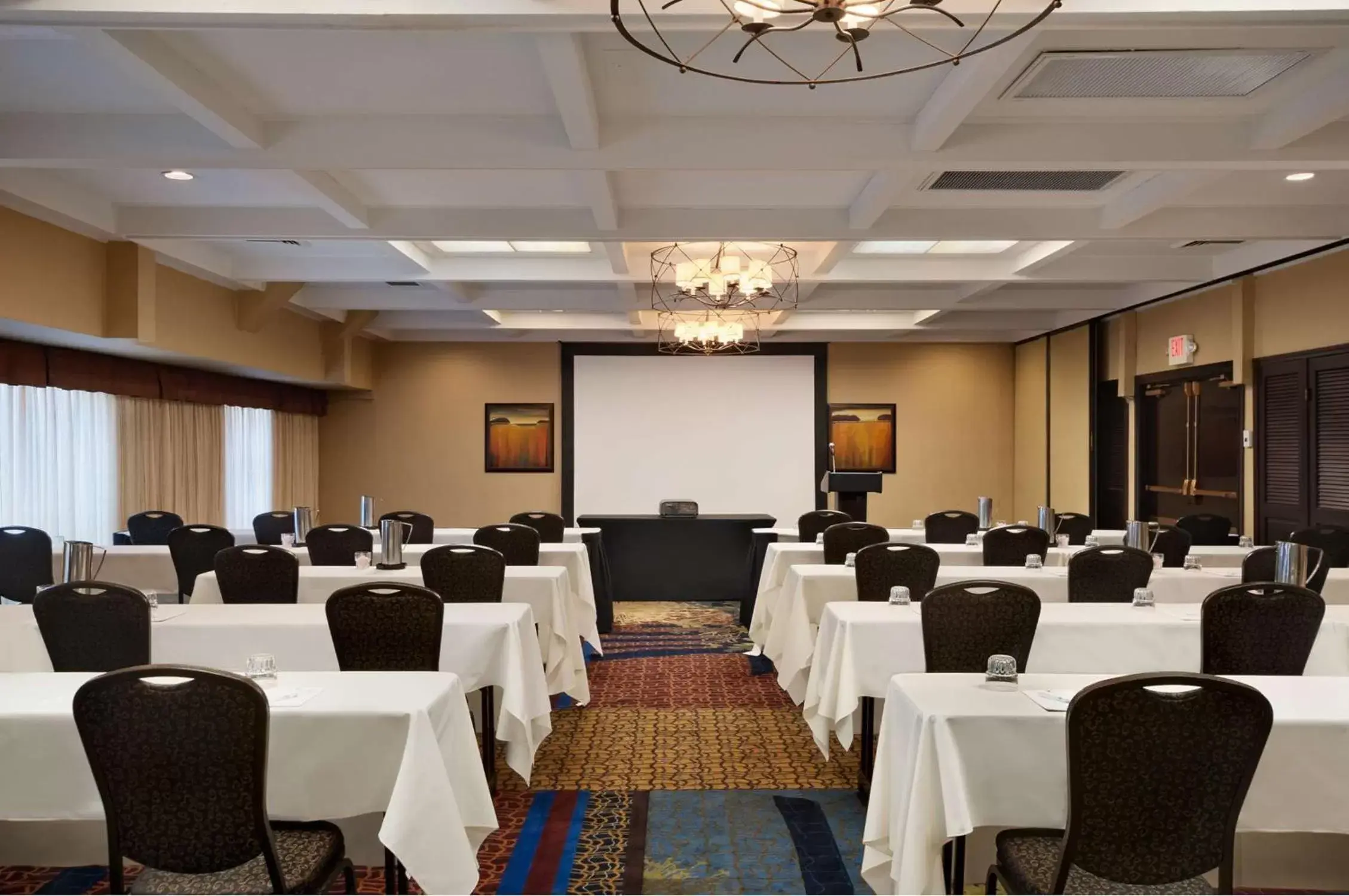 Meeting/conference room in Embassy Suites by Hilton Kansas City Plaza