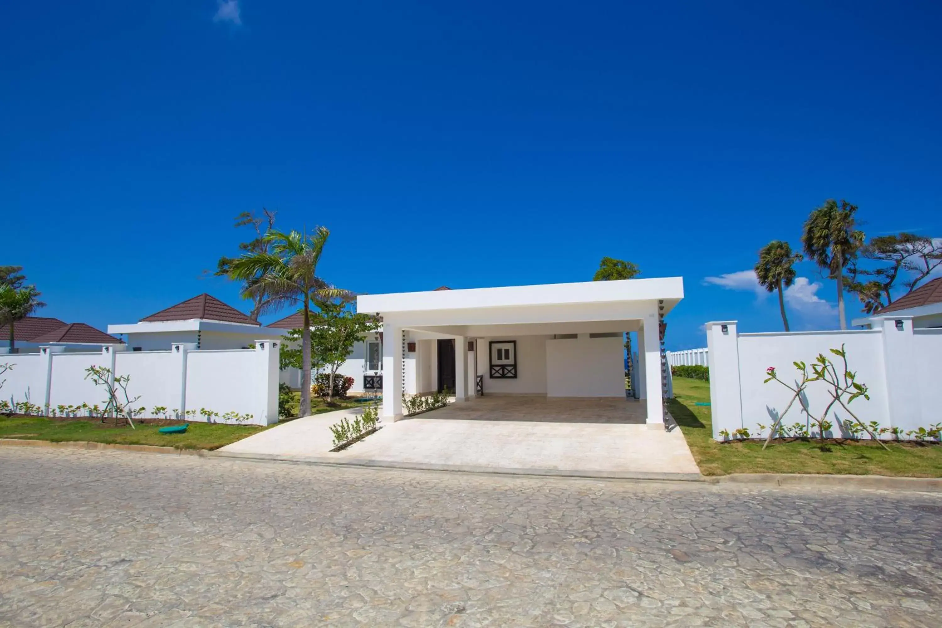 Facade/entrance, Property Building in Ocean Village Deluxe Resort & Spa