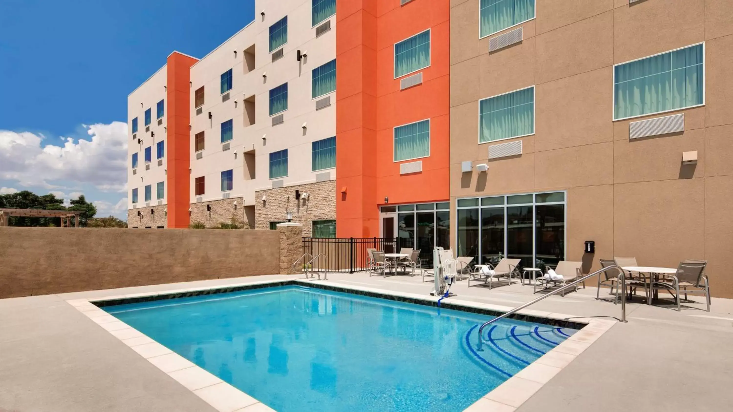 On site, Swimming Pool in Best Western Executive Residency IH-37 Corpus Christi