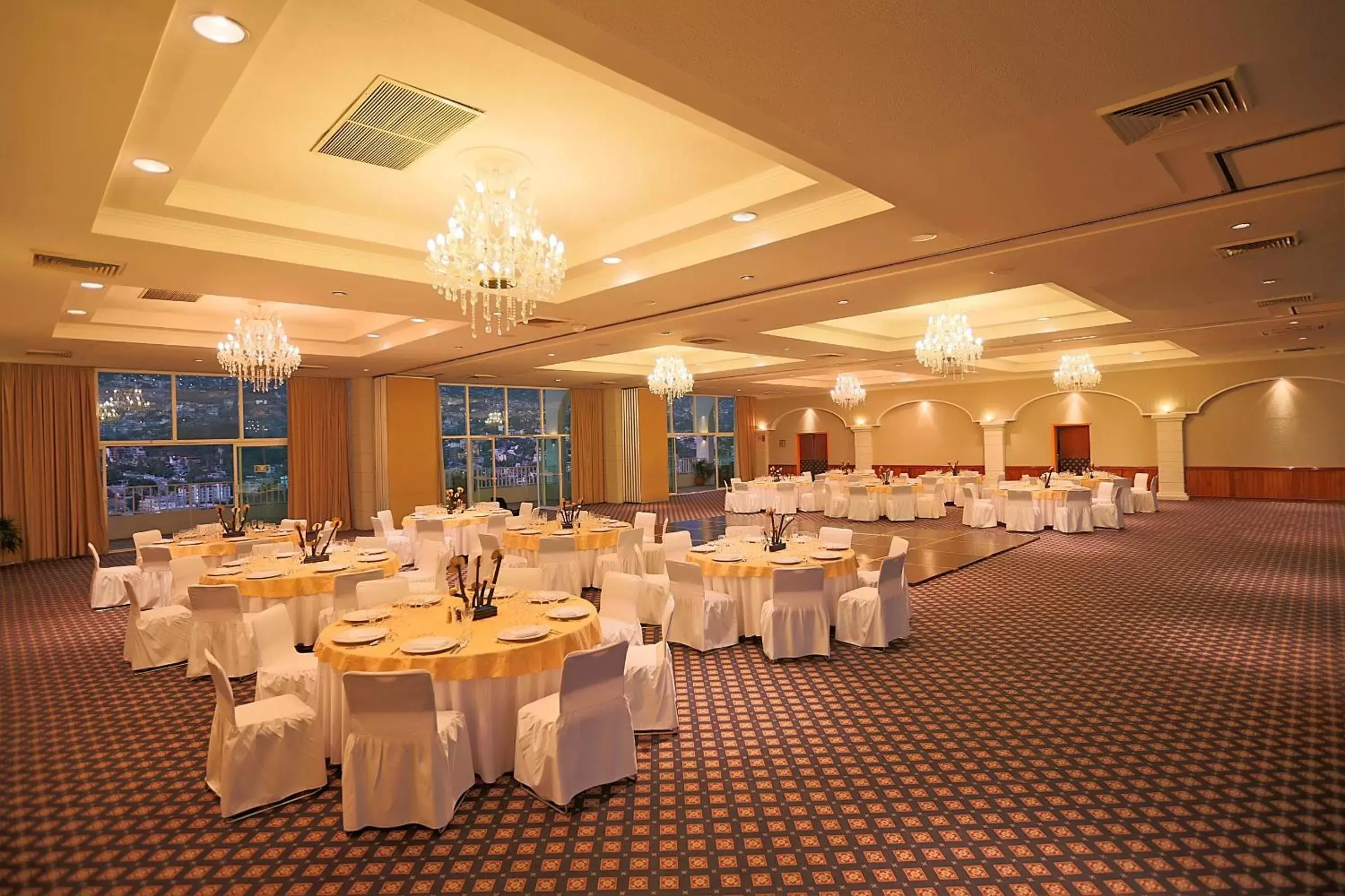 Banquet/Function facilities, Banquet Facilities in Krystal Beach Acapulco