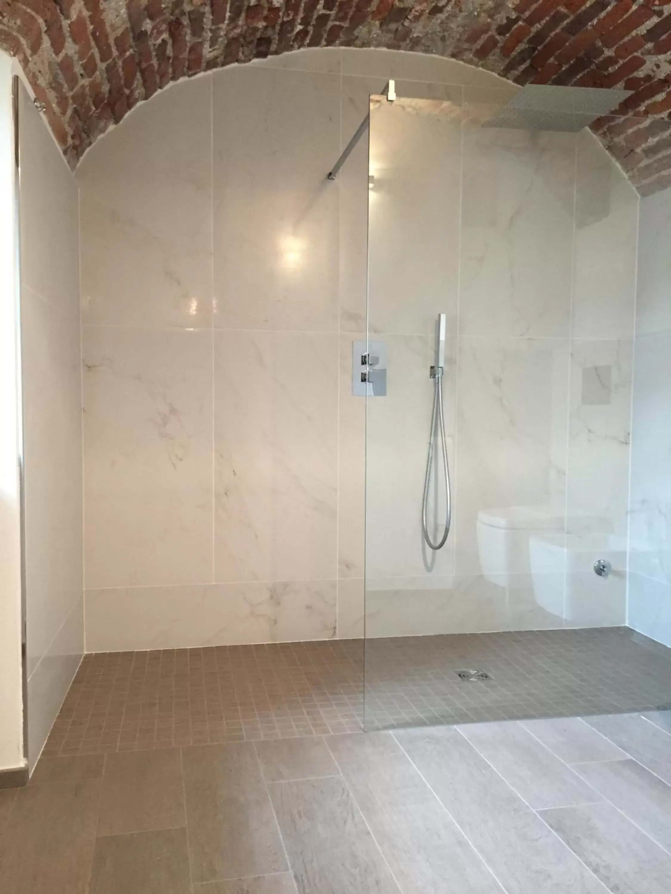 Shower, Bathroom in Le Lanterne