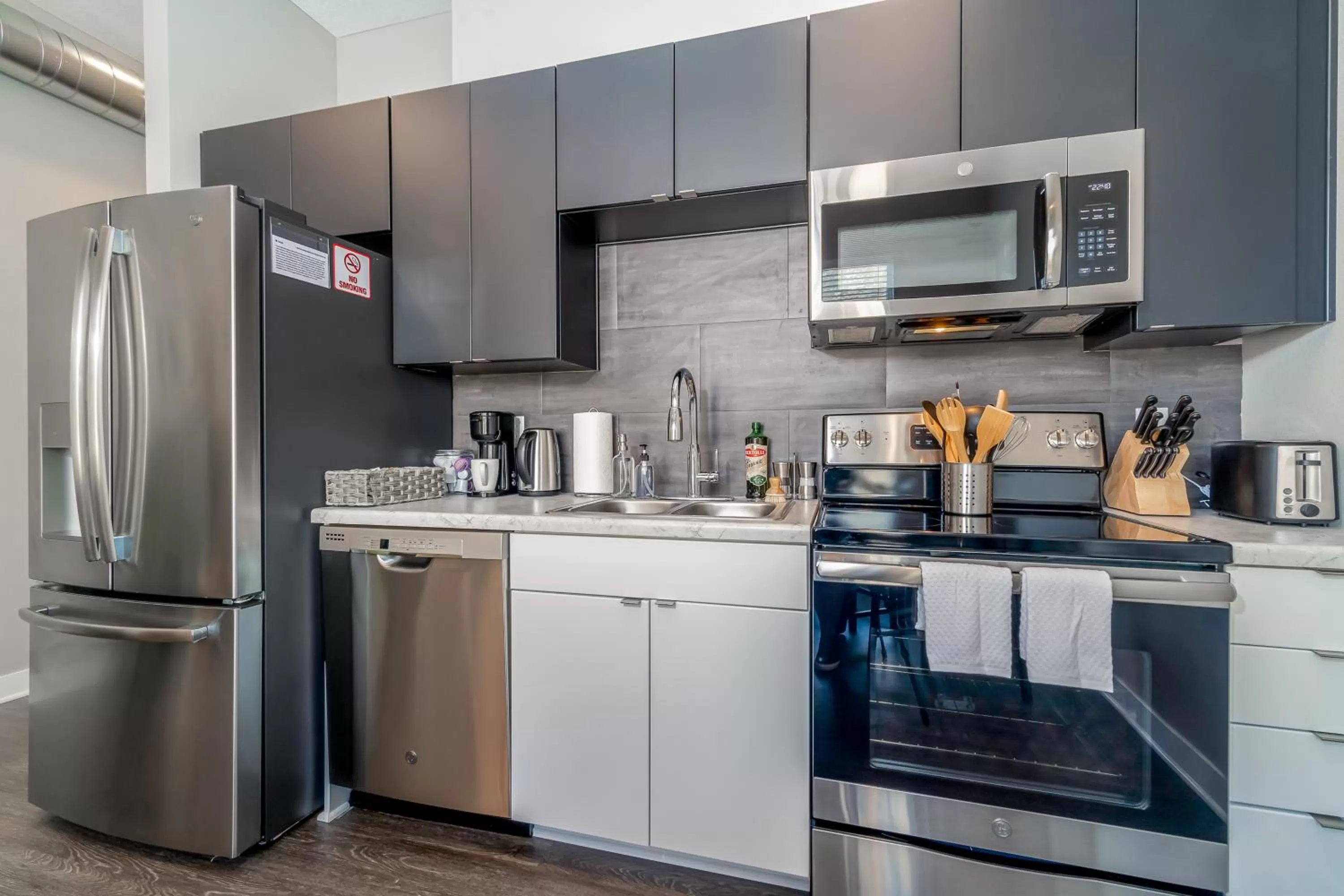 Coffee/tea facilities in Kasa Downtown Des Moines