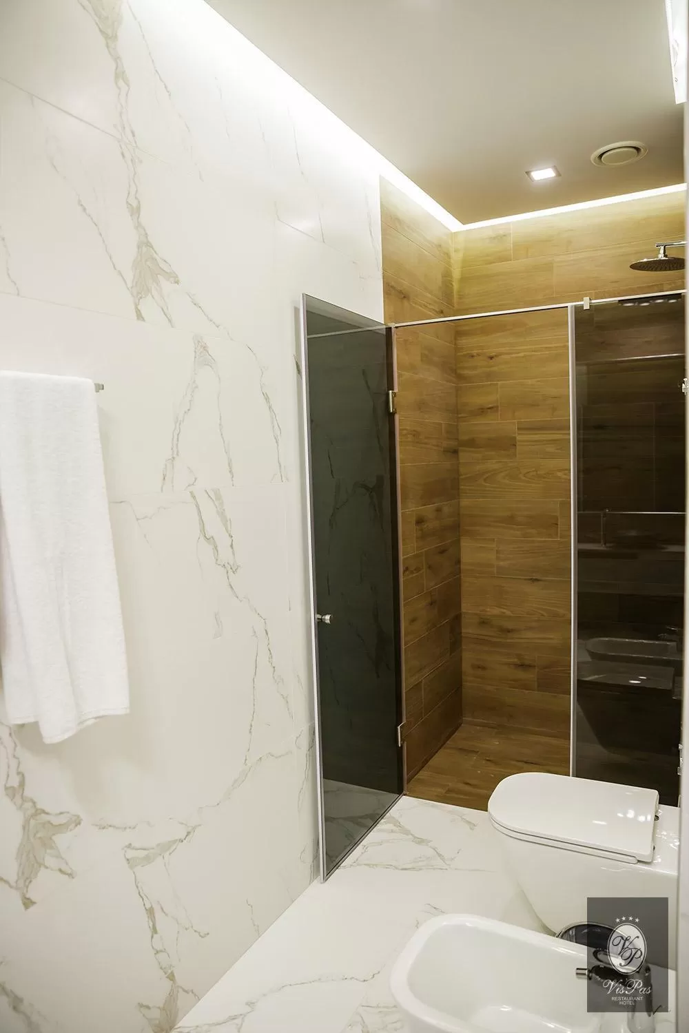 Bathroom in VisPas Hotel