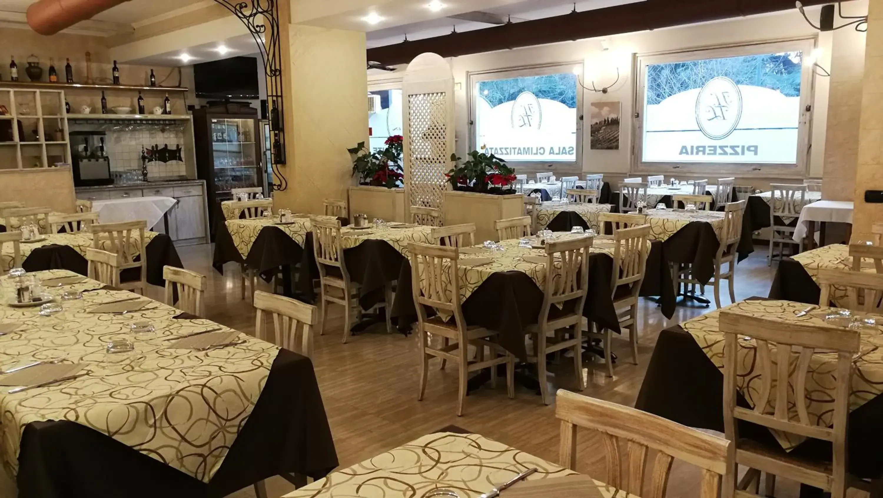 Restaurant/Places to Eat in Hotel Ristorante Tre Leoni