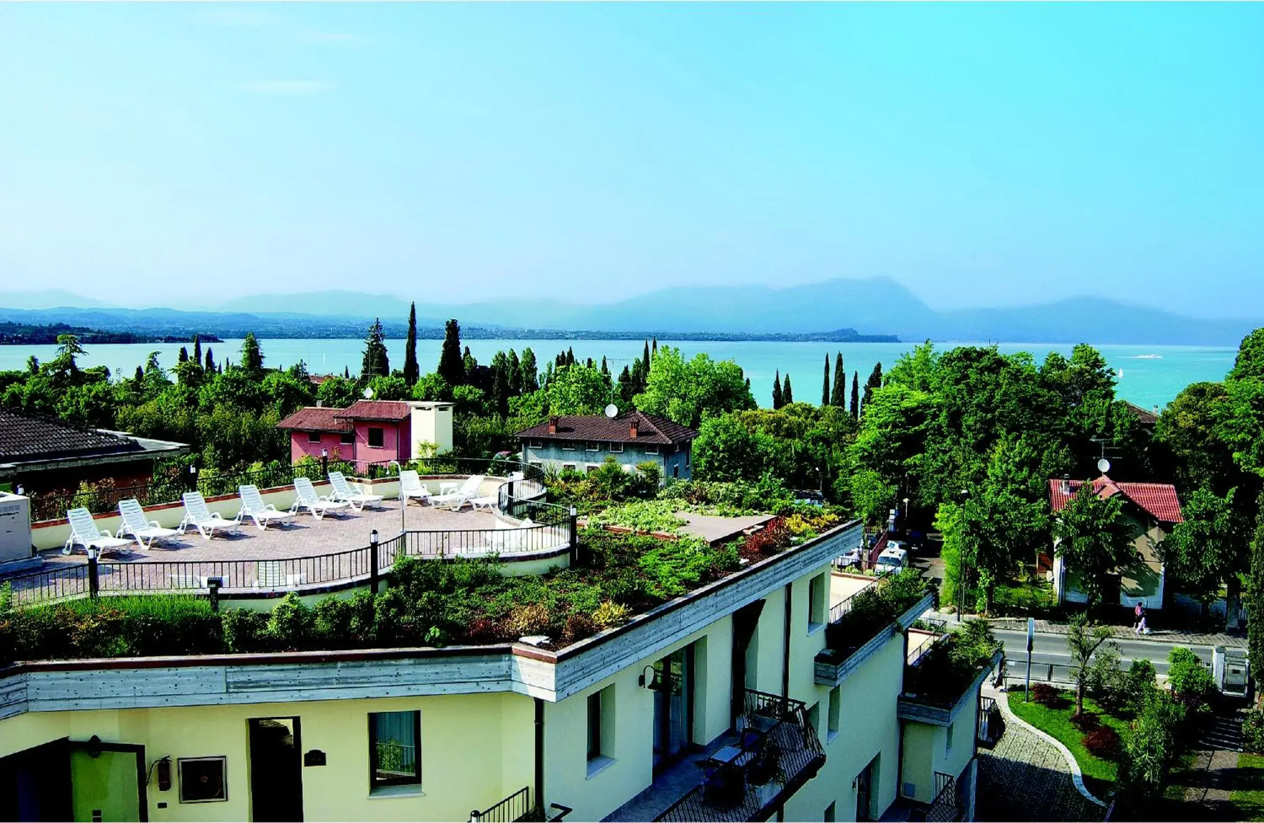 Solarium in Admiral Hotel Villa Erme