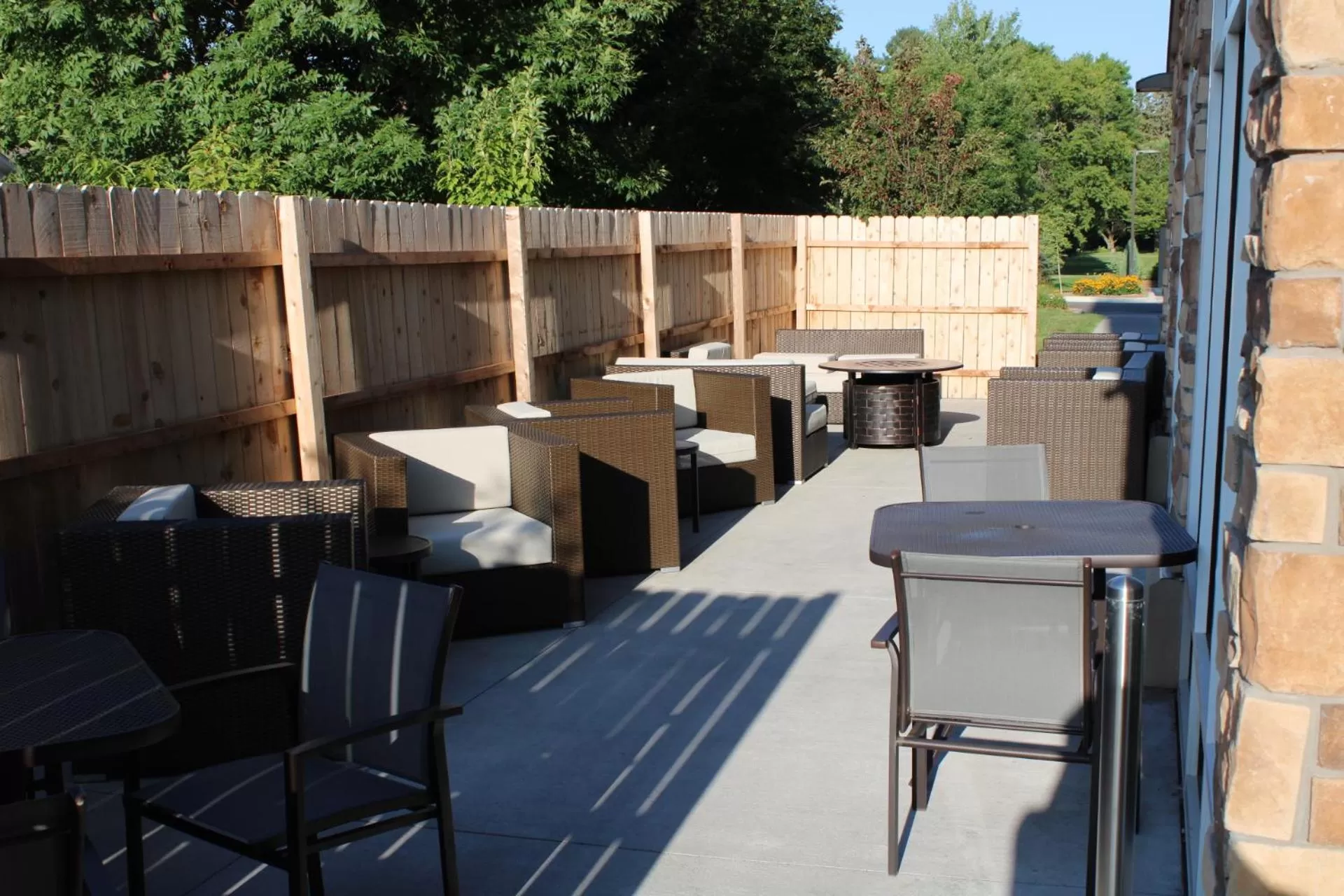 Patio in Best Western Plus Isanti