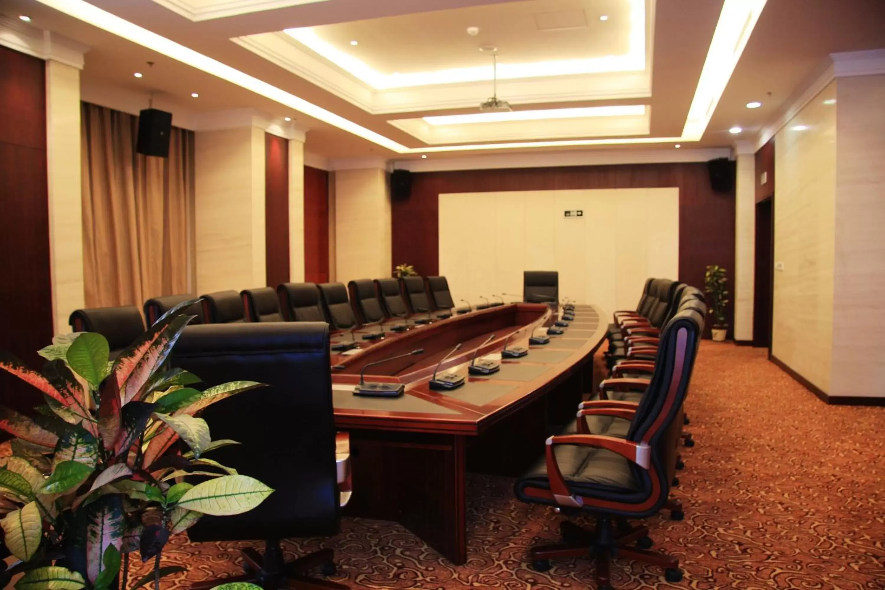 Business facilities in Beijing Palace Soluxe Hotel Astana