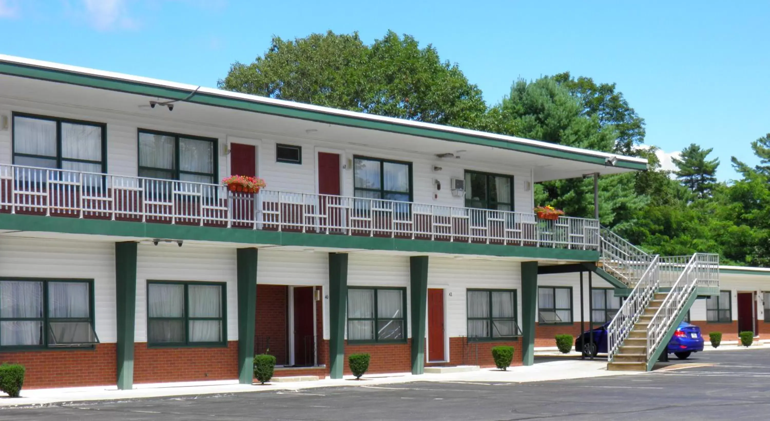 Property Building in Travelers Inn