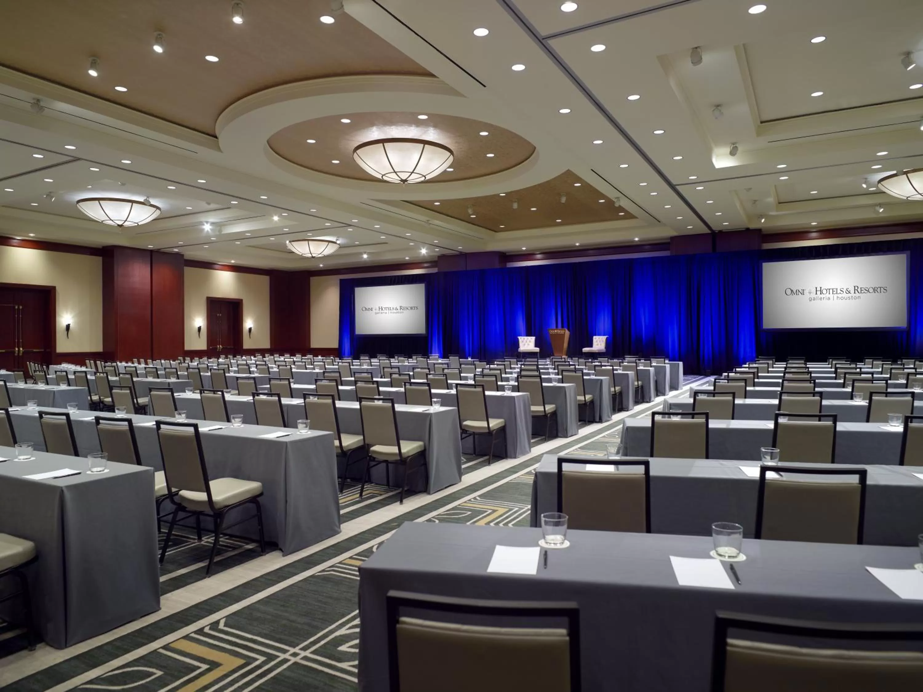Banquet/Function facilities in Omni Houston Hotel