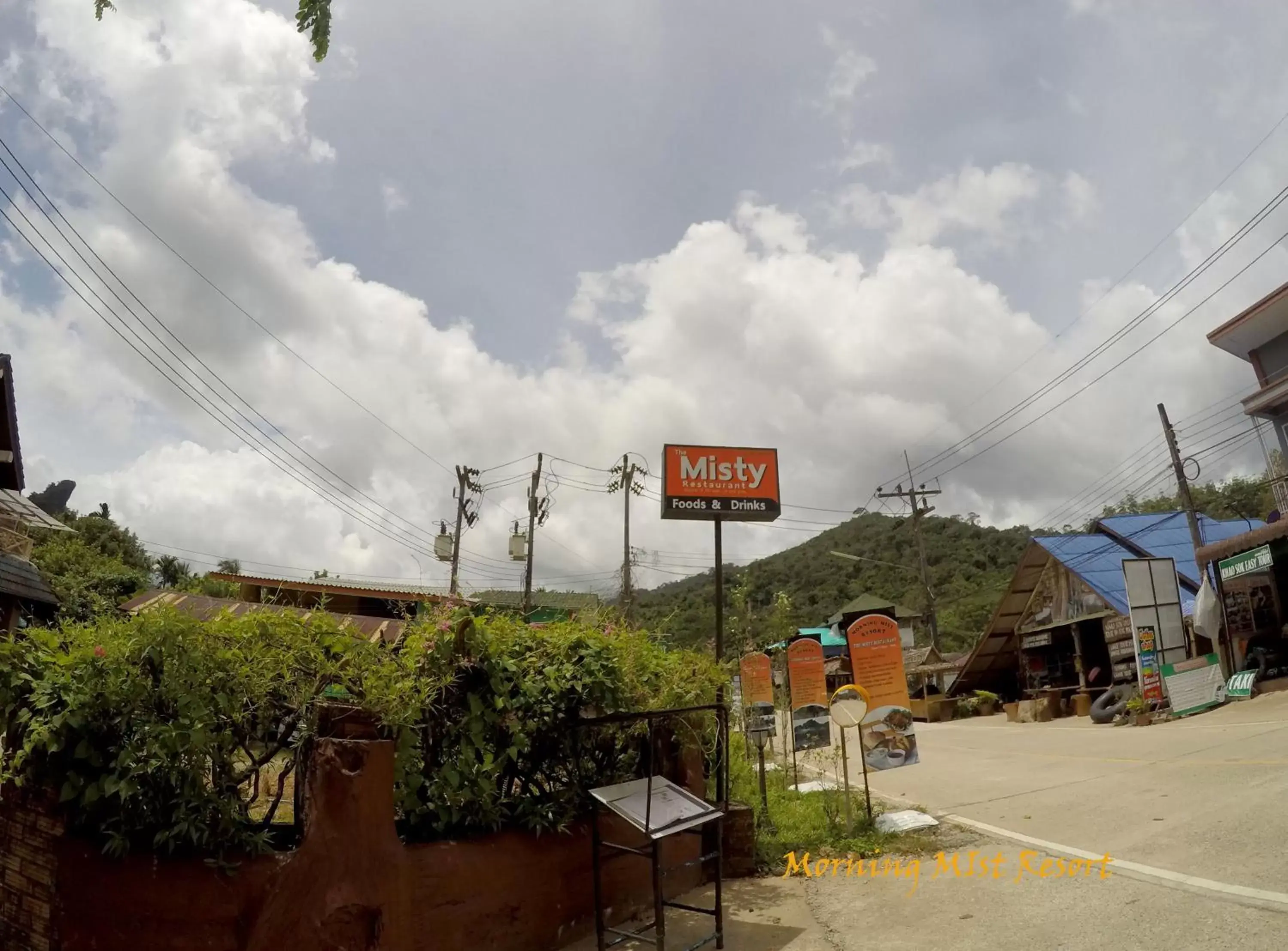 Restaurant/places to eat, Property Building in Khao Sok Morning Mist Resort