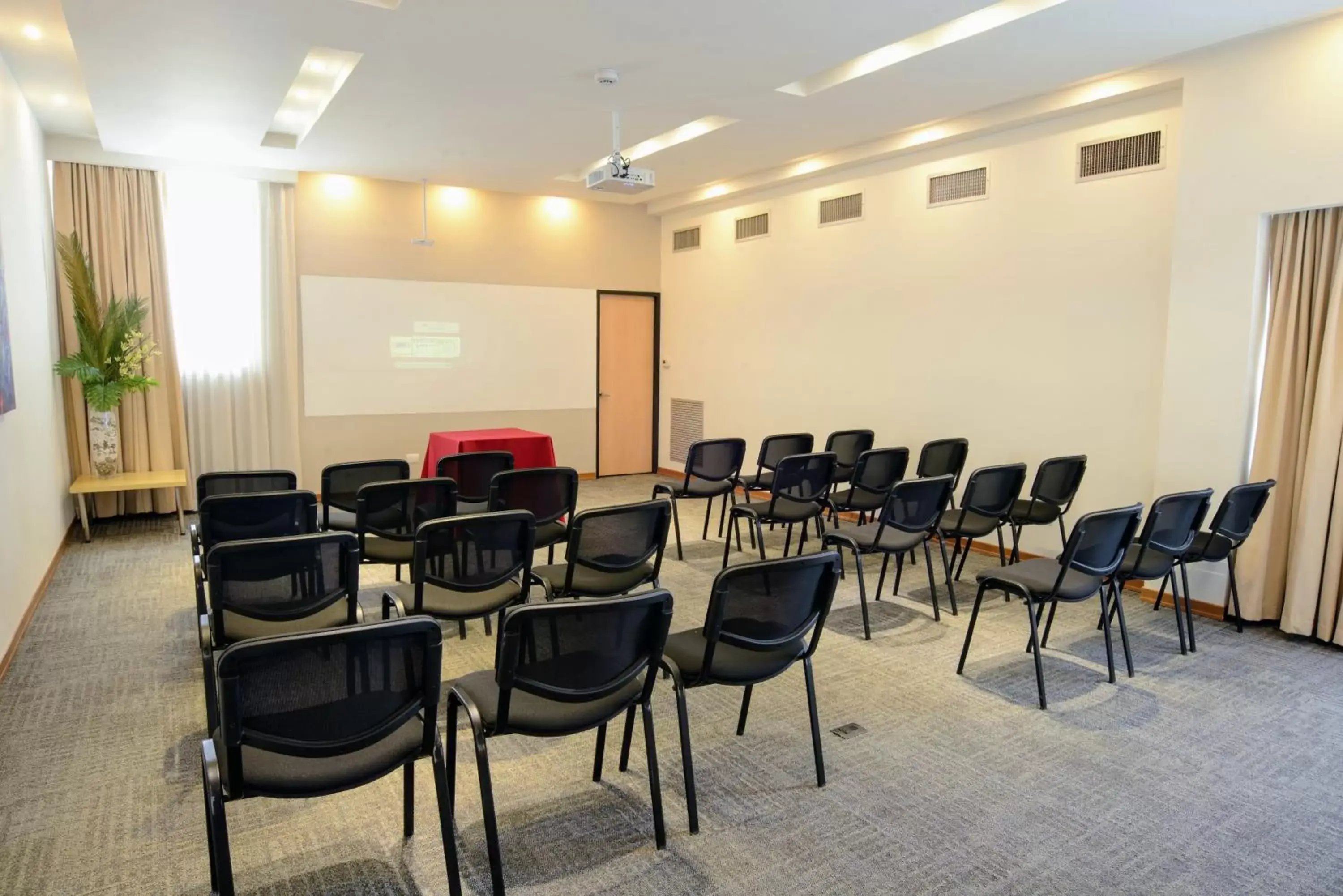 Meeting/conference room in Novelty Suites Hotel