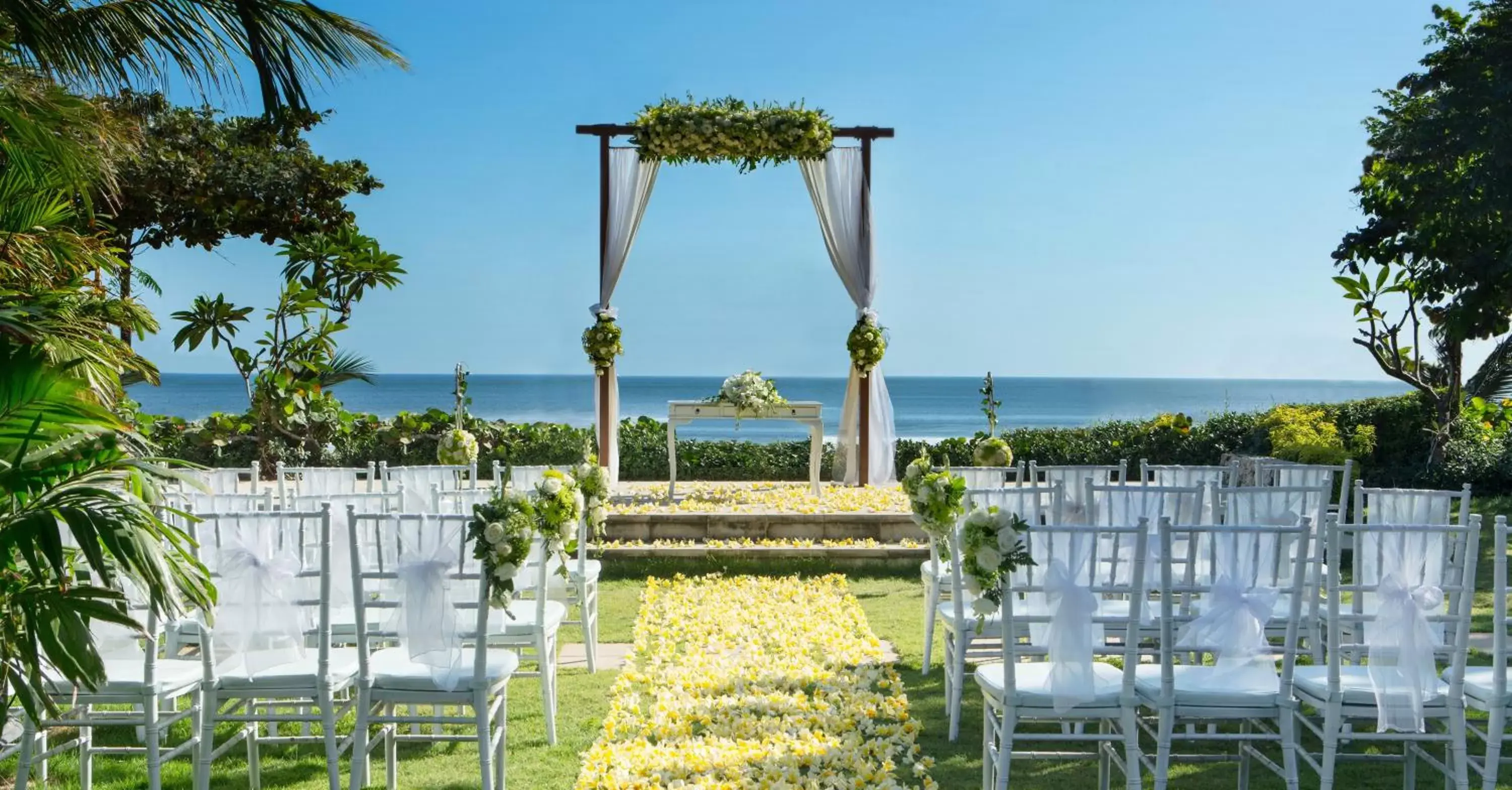 Garden, Banquet Facilities in Padma Resort Legian