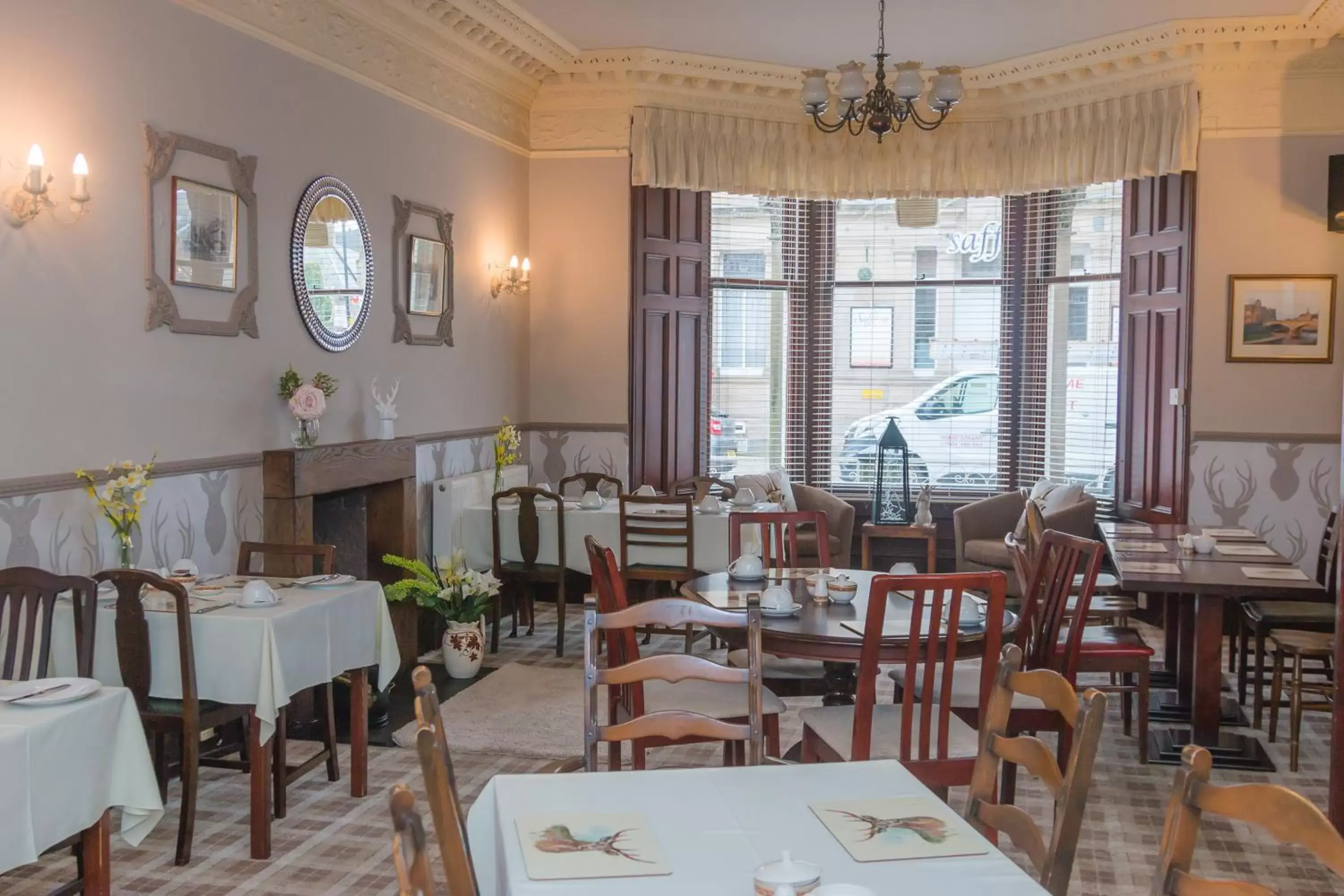 Restaurant/Places to Eat in The Hawick Hotel