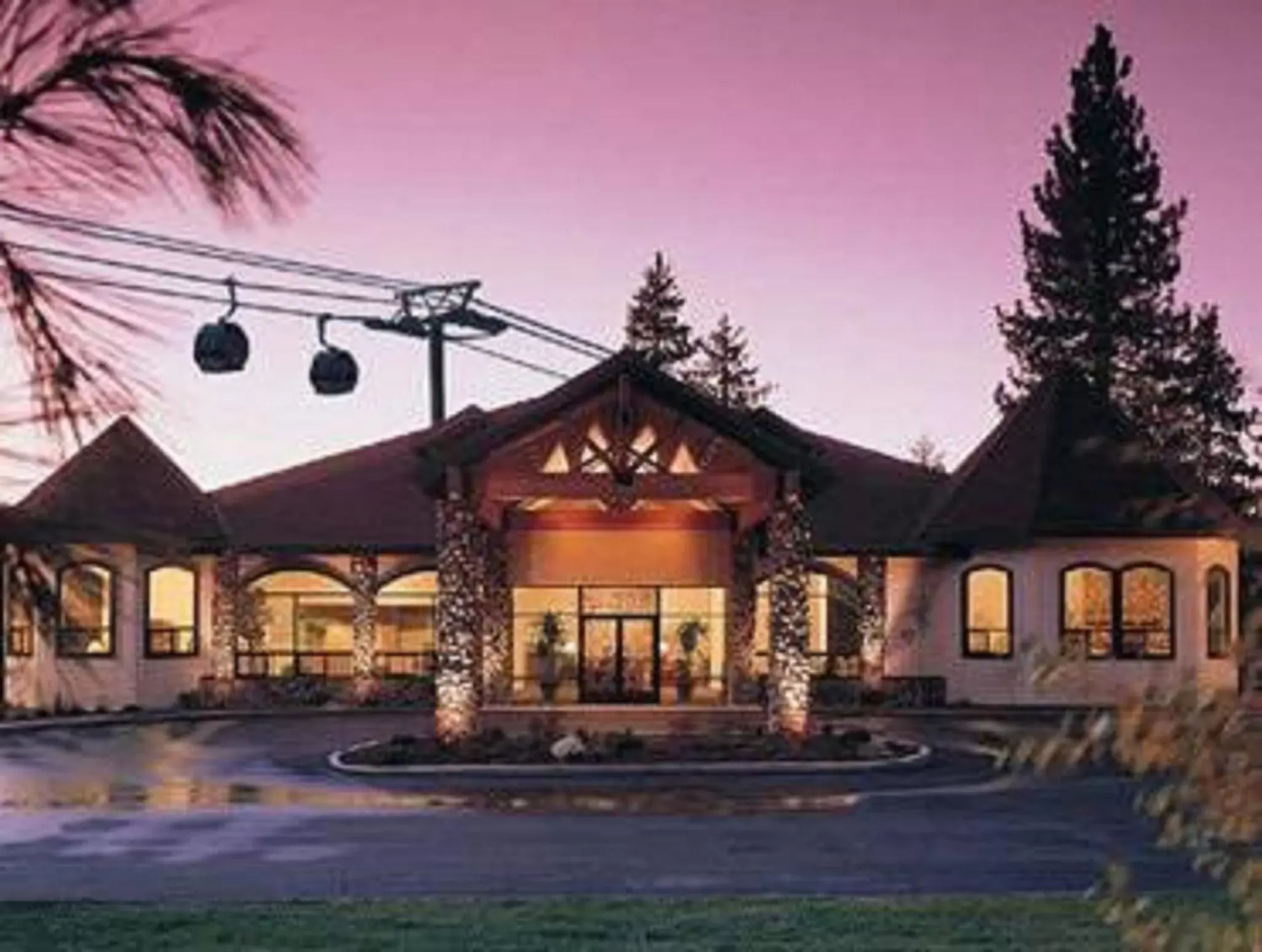 Facade/entrance, Property Building in Forest Suites Resort at the Heavenly Village